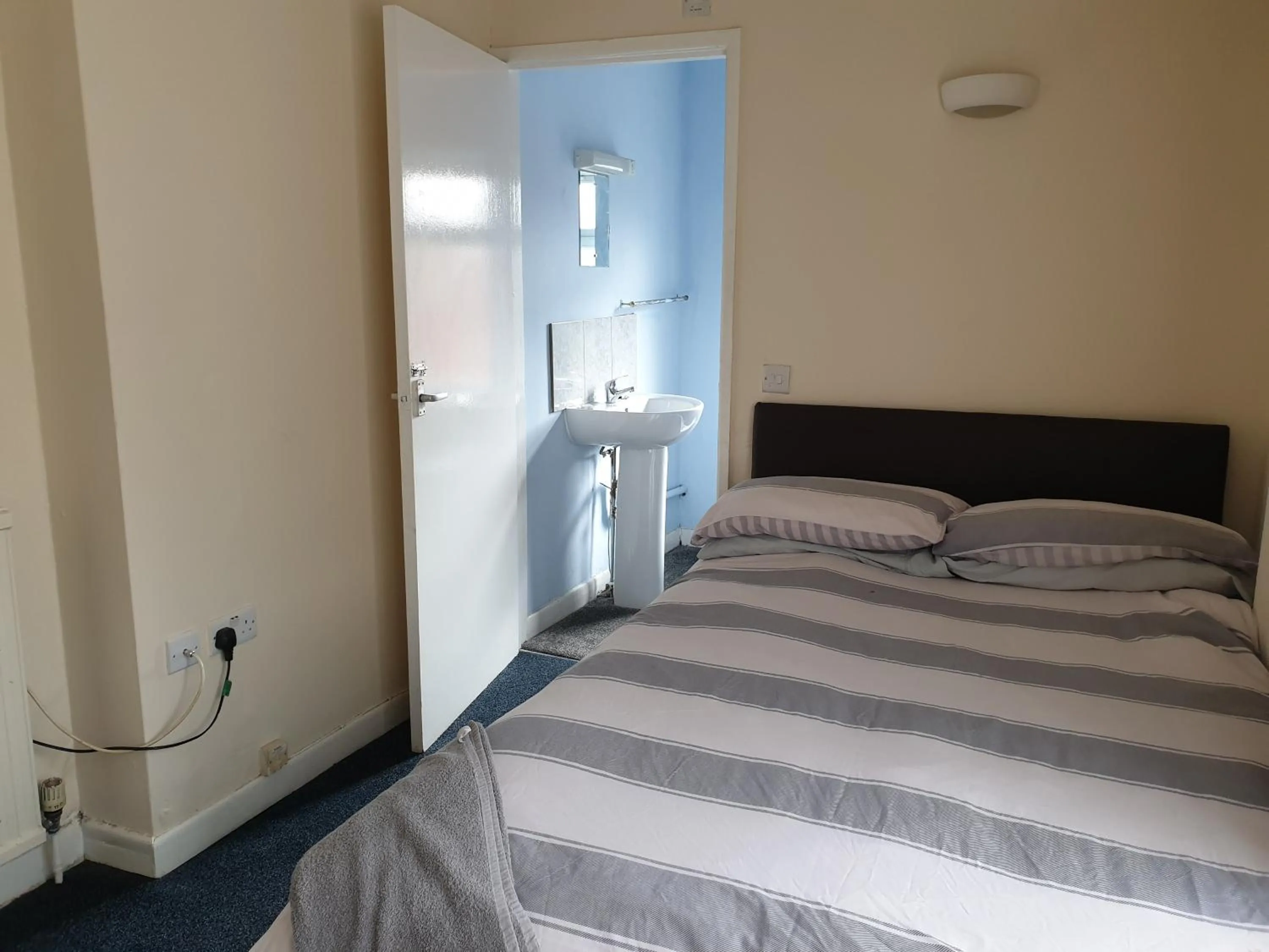 Bed in Tower House Hotel