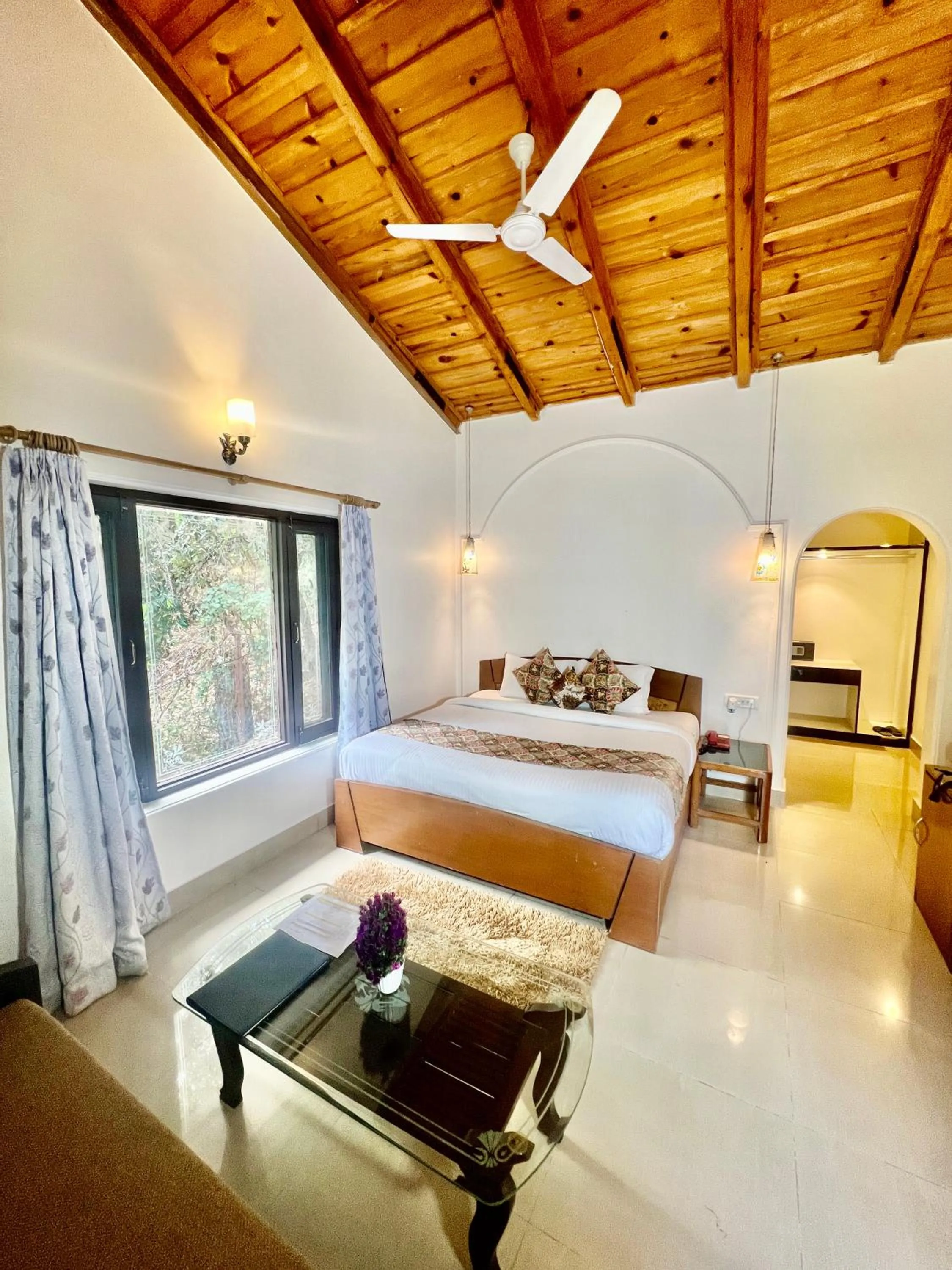 Photo of the whole room, Bed in Sea Hawk - Luxury Hill Resort 4 mins from Bhimtal Lake