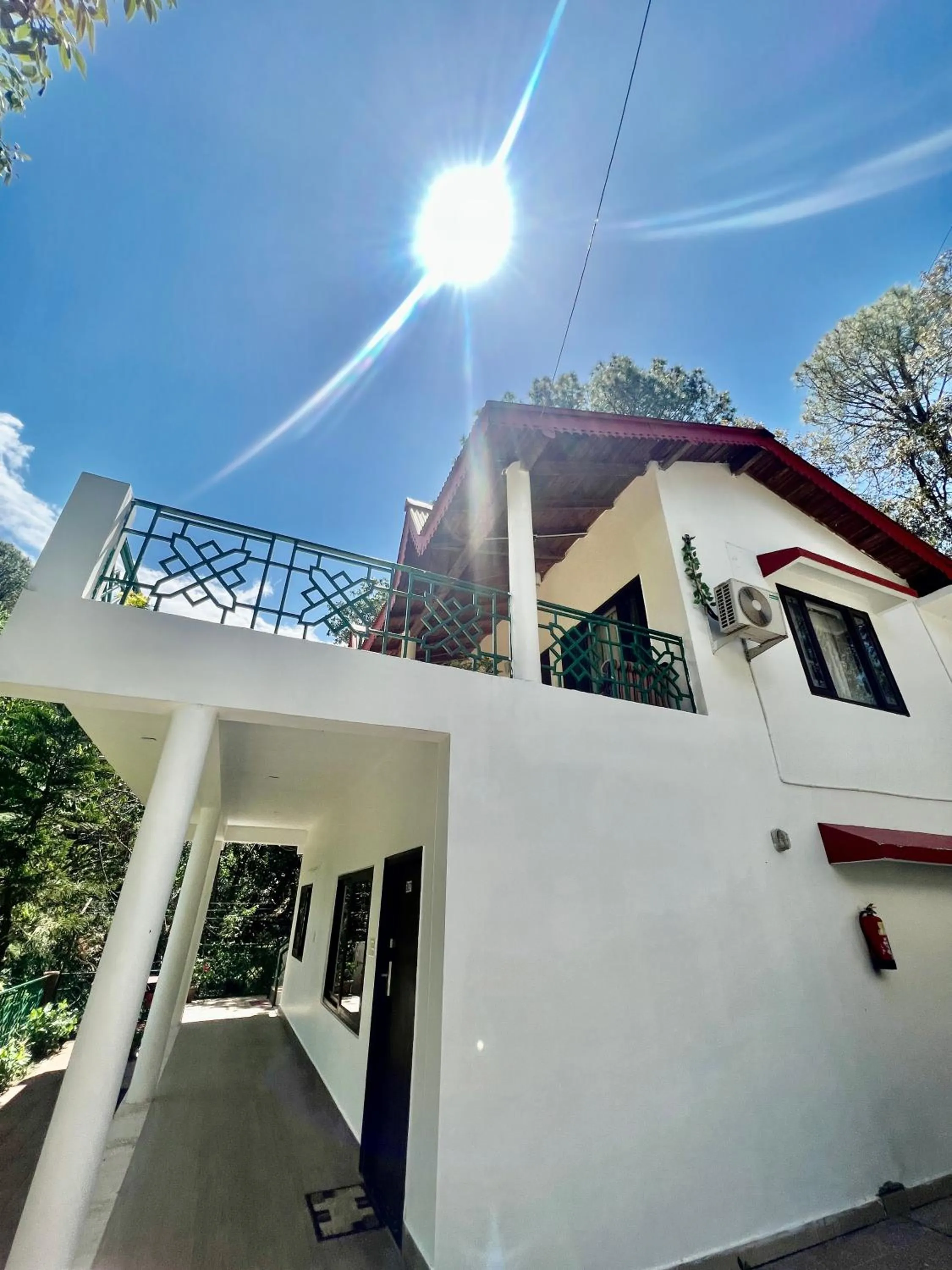 Property building in Sea Hawk - Luxury Hill Resort 4 mins from Bhimtal Lake