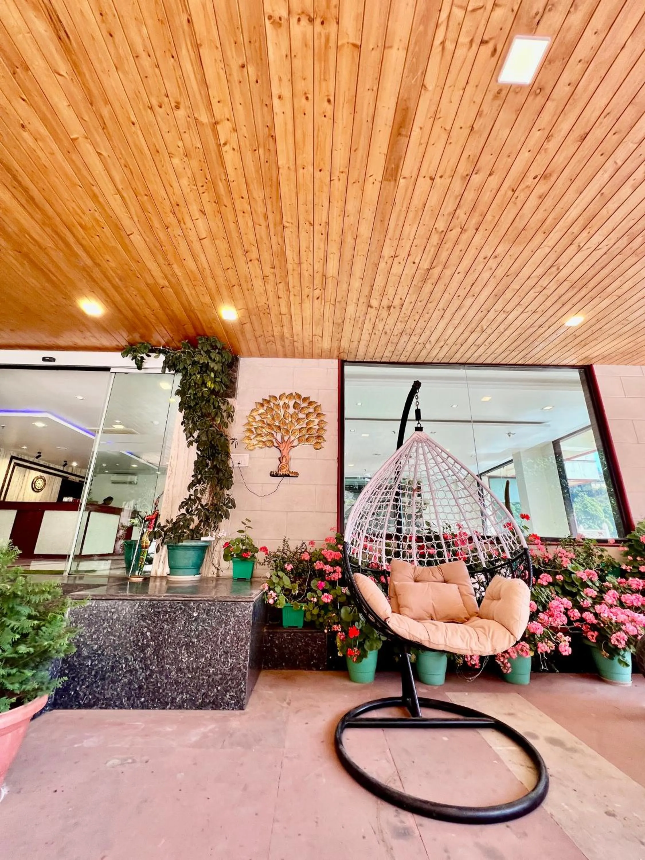 Seating area in Sea Hawk - Luxury Hill Resort 4 mins from Bhimtal Lake