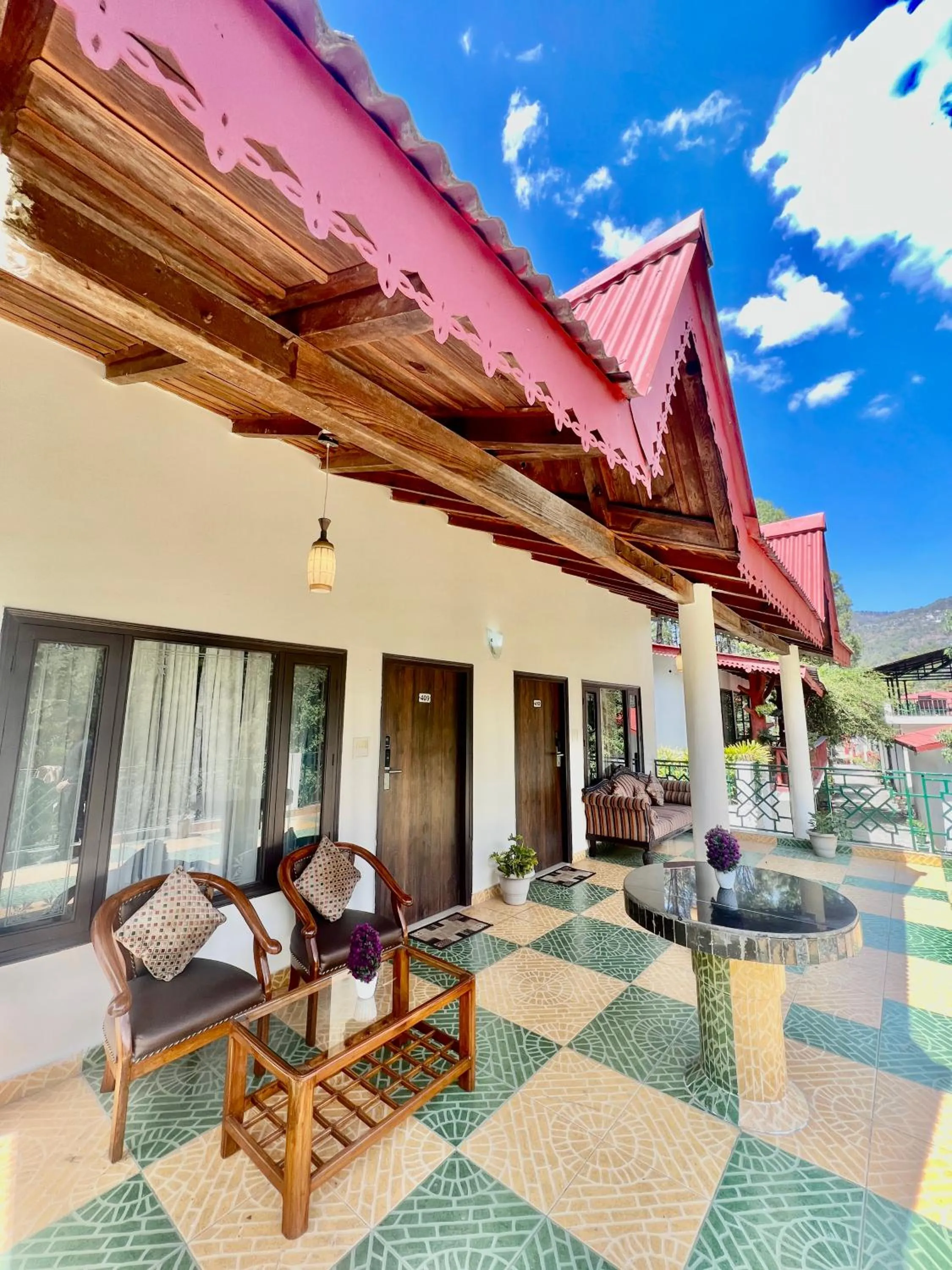 Property building in Sea Hawk - Luxury Hill Resort 4 mins from Bhimtal Lake