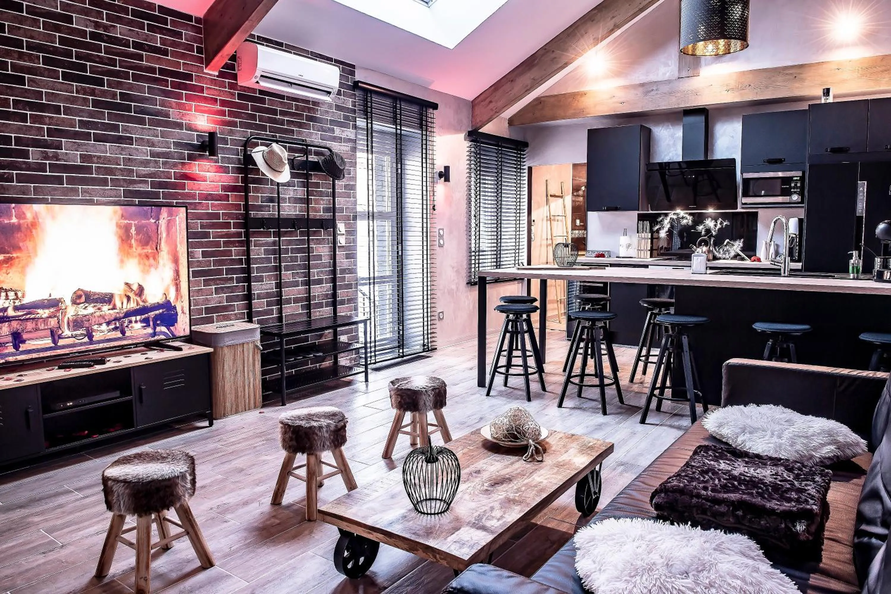 Living room in Gite & Spa Privatif Glam'88 - Vosges