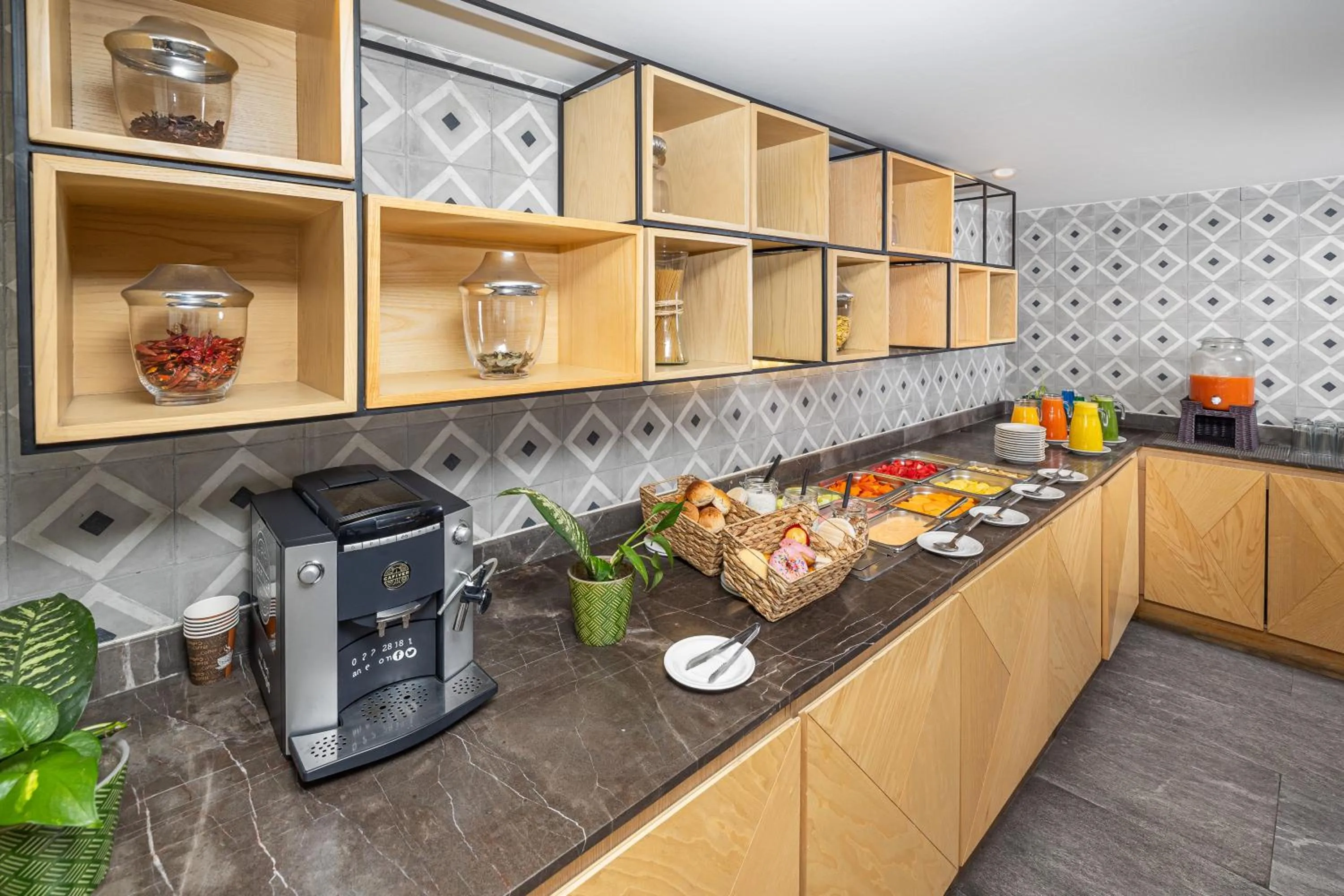 Restaurant/places to eat in Hotel México Plaza Querétaro