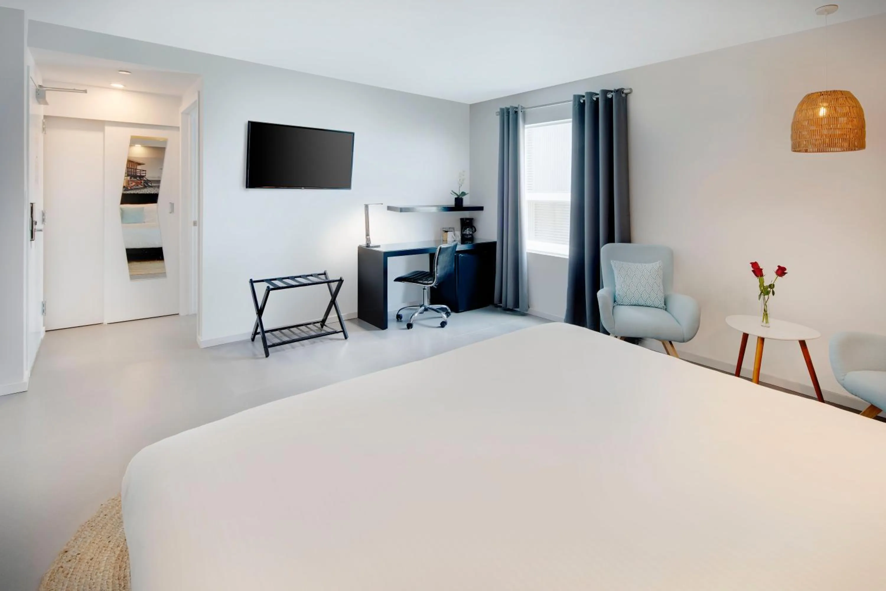 Bedroom, Bed in MB Hotel, Trademark Collection by Wyndham