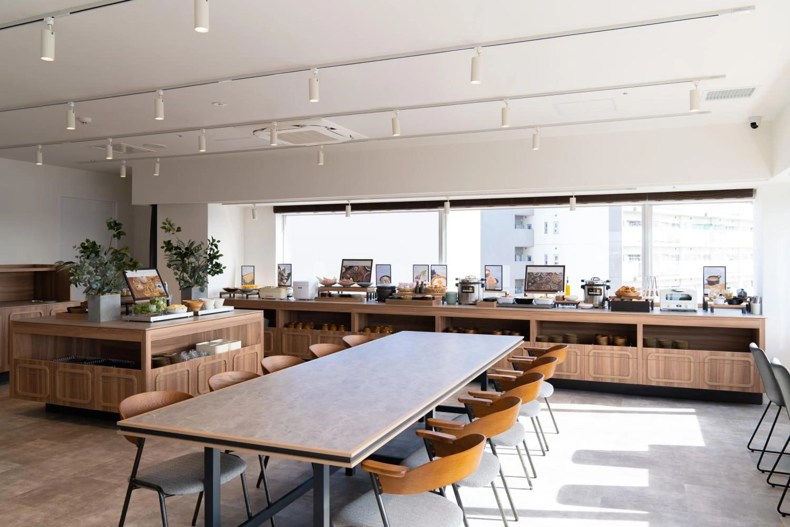 Lounge or bar in Vessel Inn Keisei Tsudanuma Station