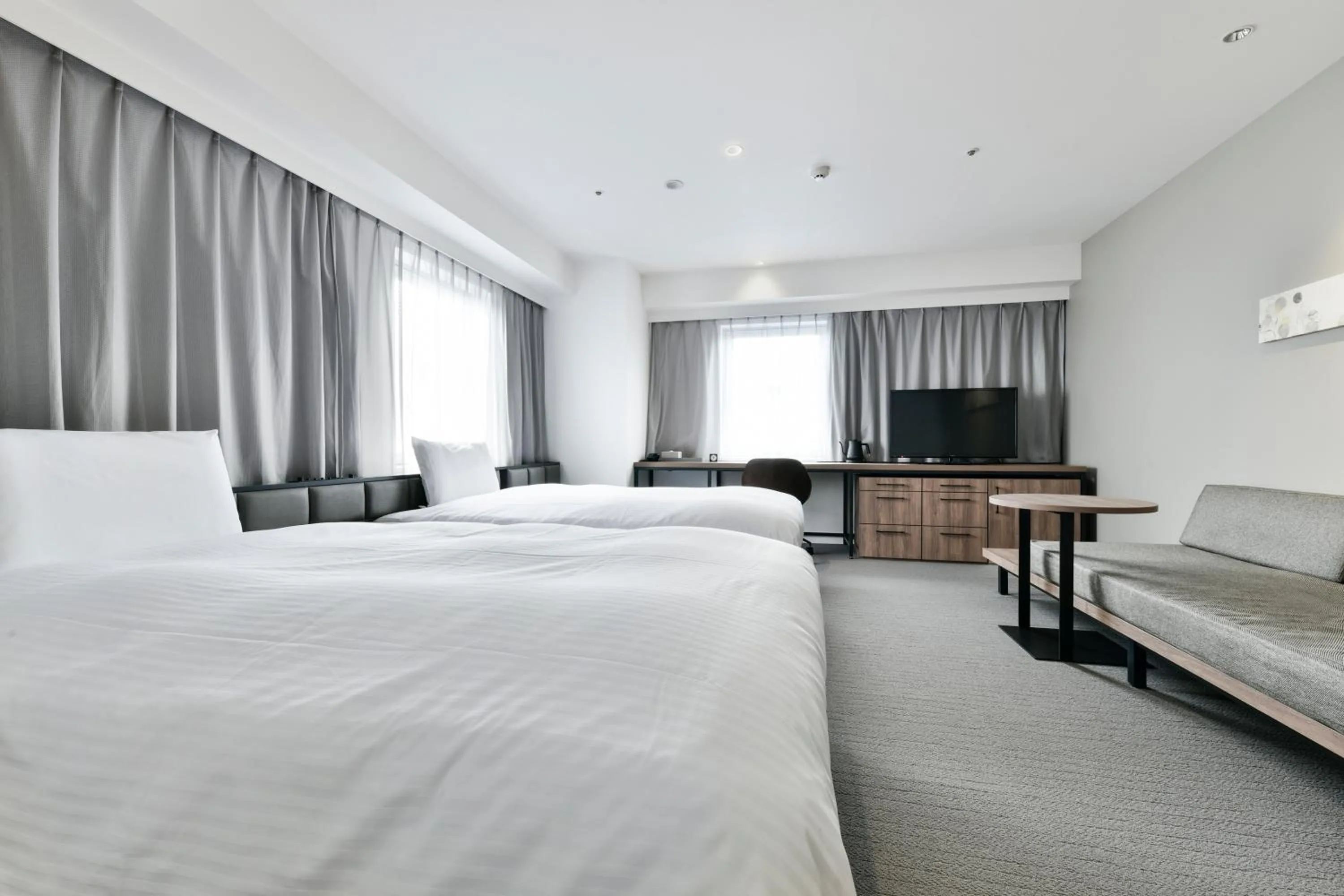 Toilet, Bed in Vessel Inn Keisei Tsudanuma Station