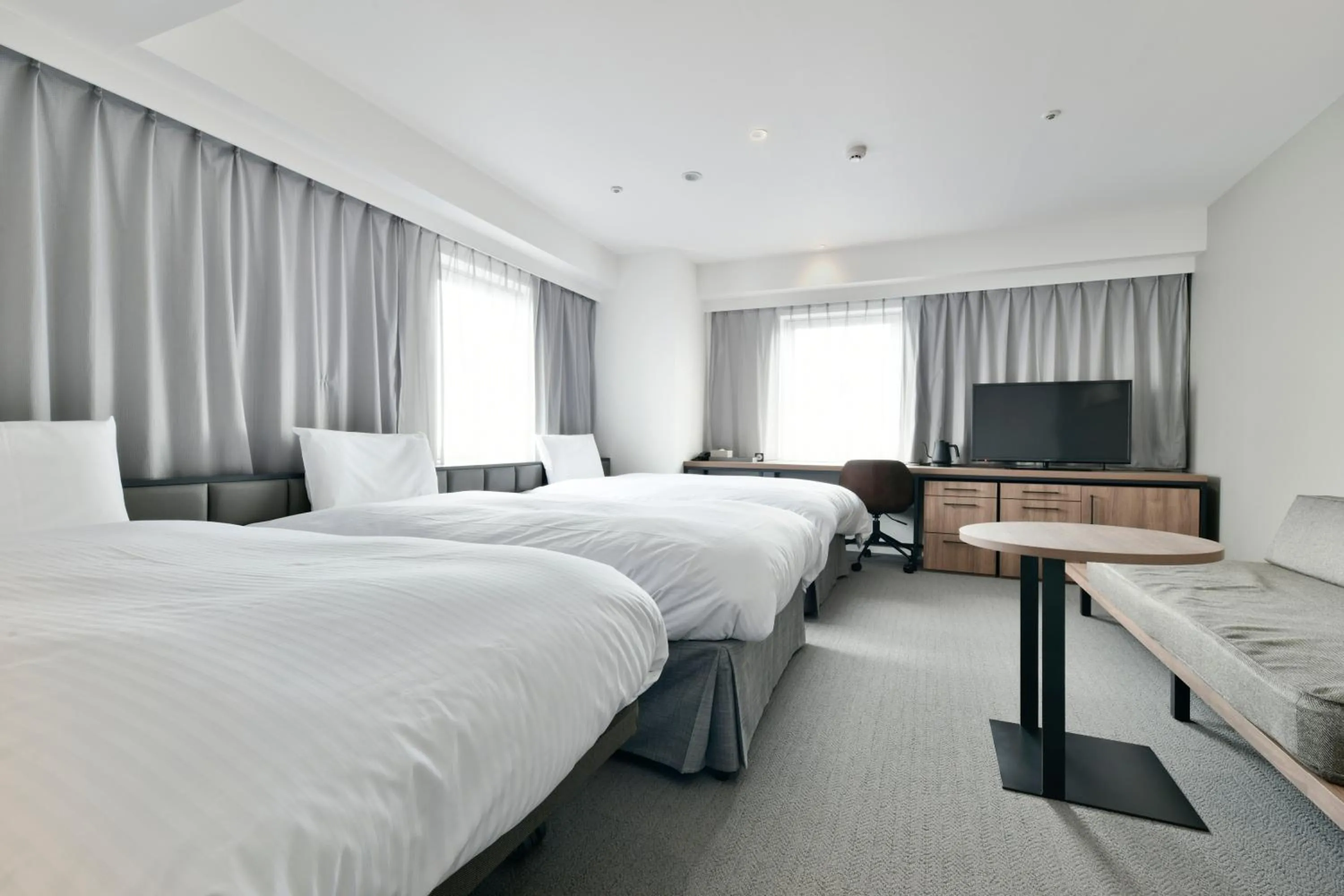 Photo of the whole room, Bed in Vessel Inn Keisei Tsudanuma Station