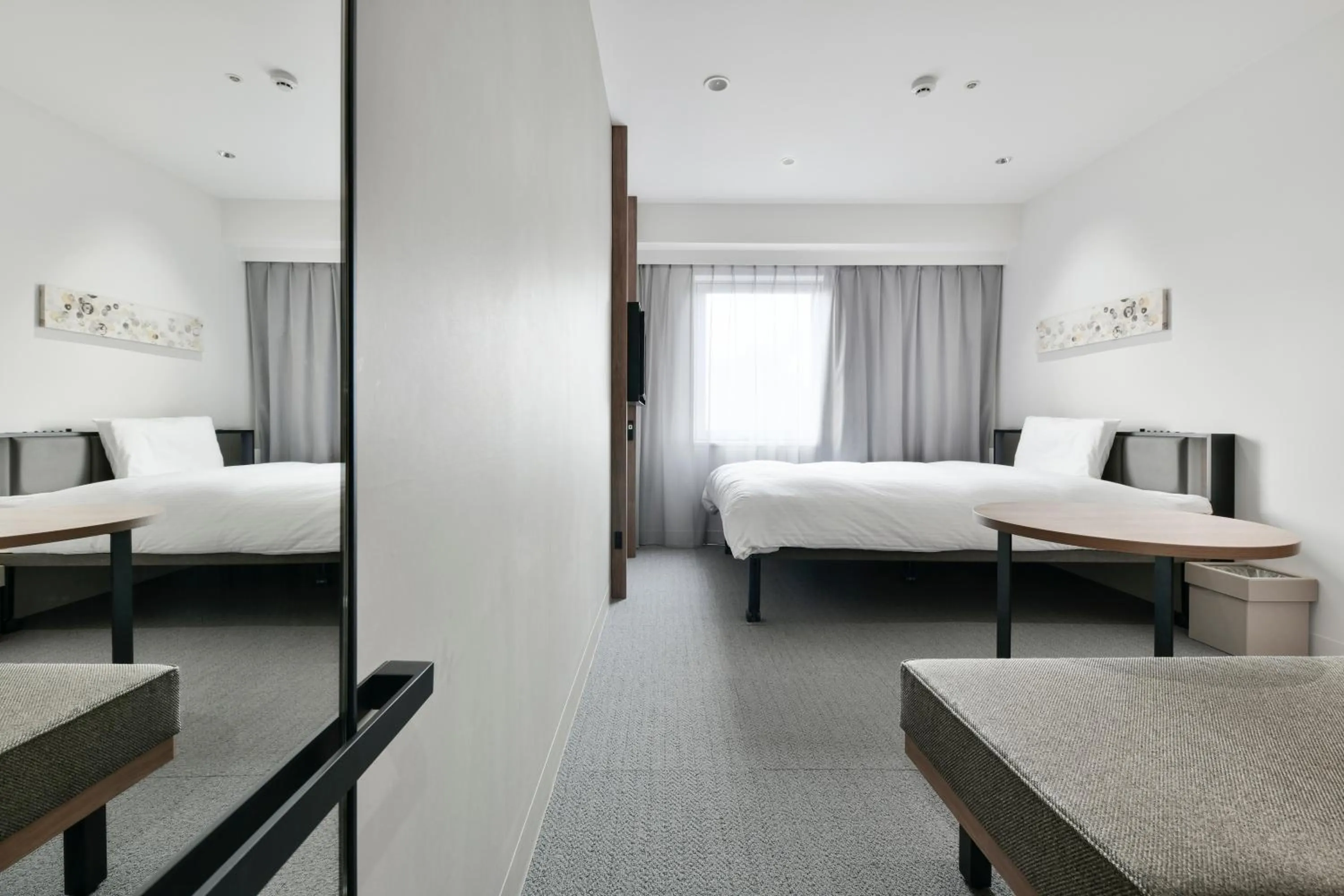 Bed in Vessel Inn Keisei Tsudanuma Station