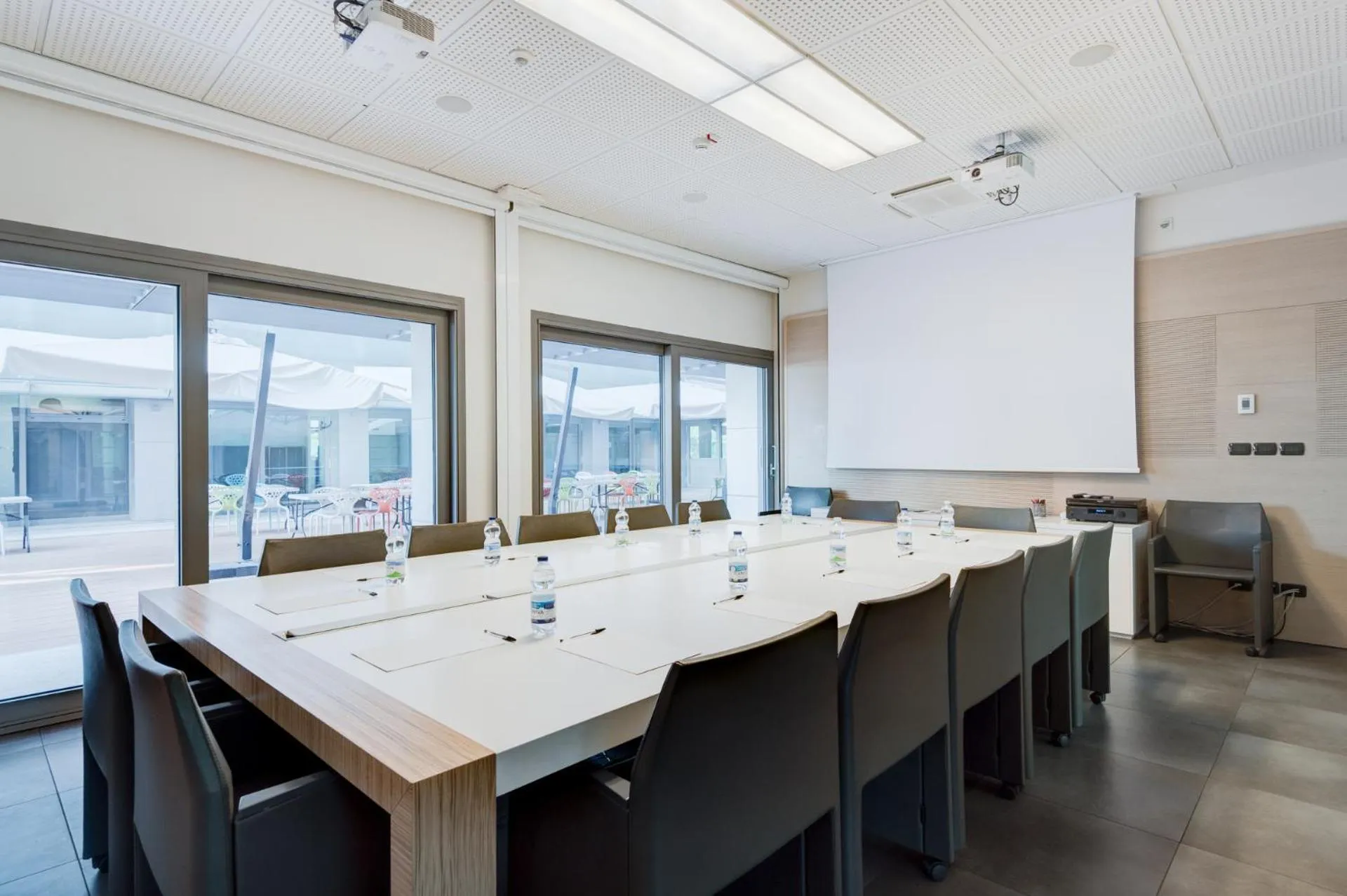 Business facilities in Camplus Bononia Casa per Ferie