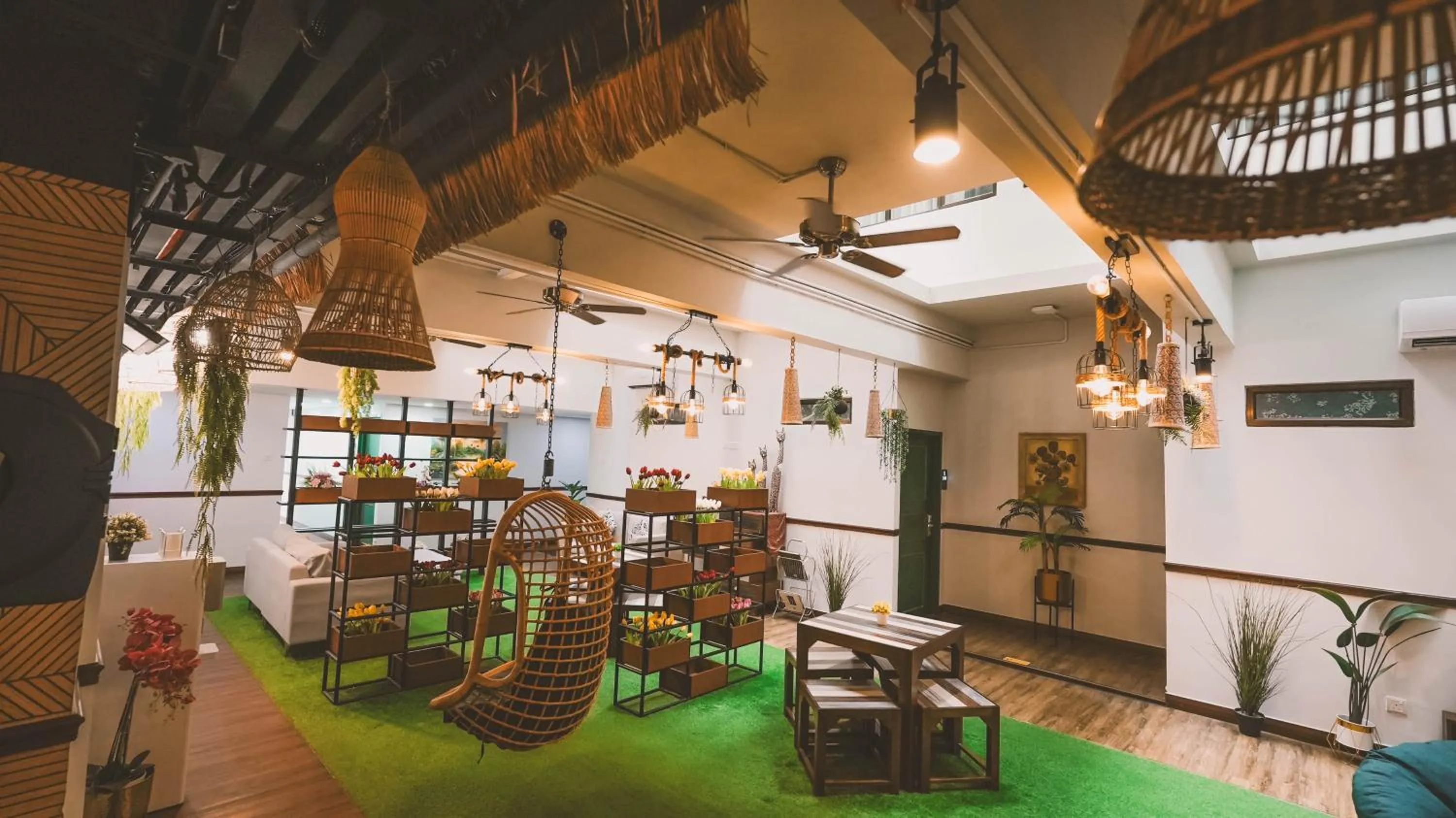 Communal lounge/ TV room in East Riverine Boutique Hotel