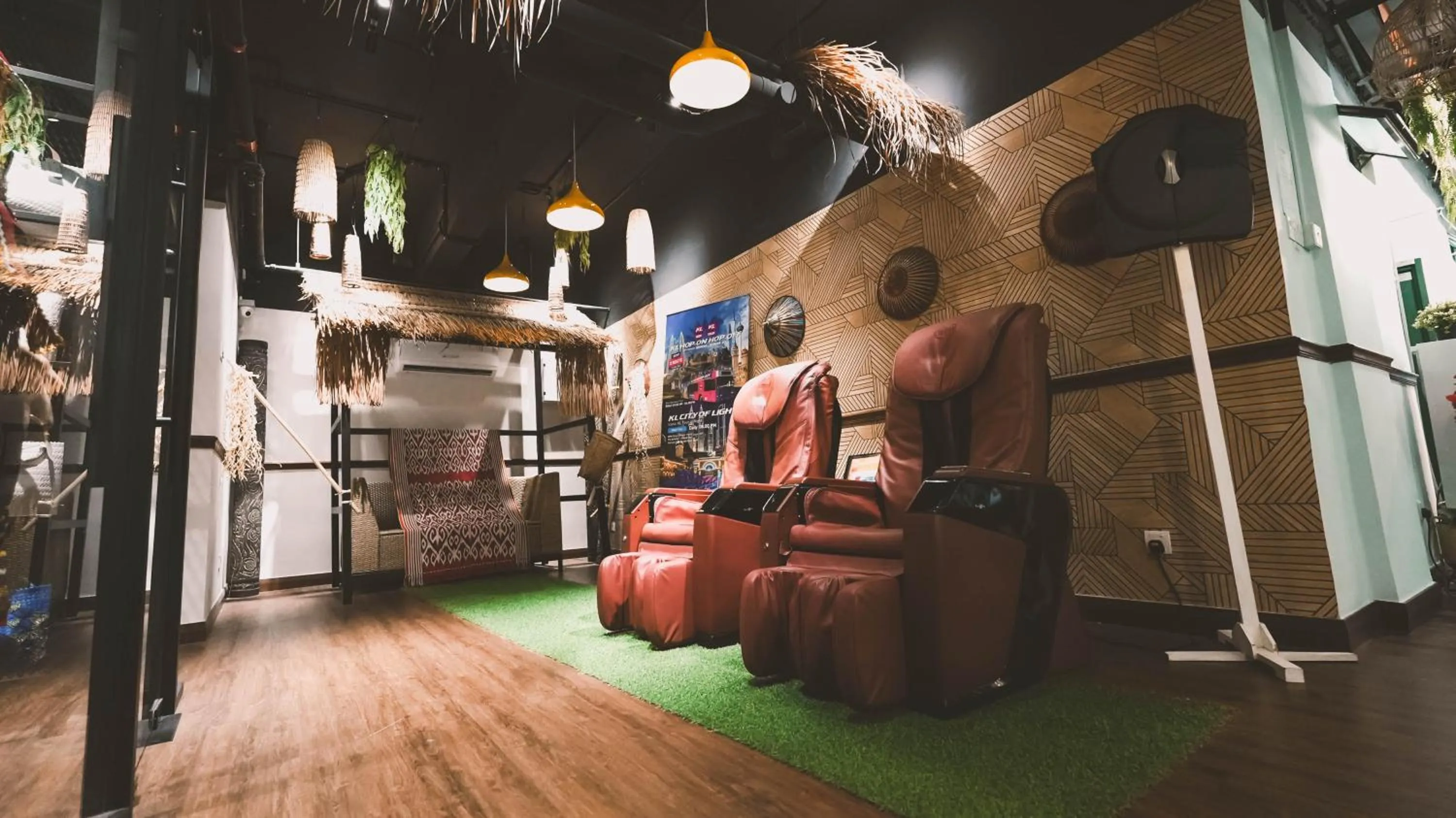 Massage in East Riverine Boutique Hotel