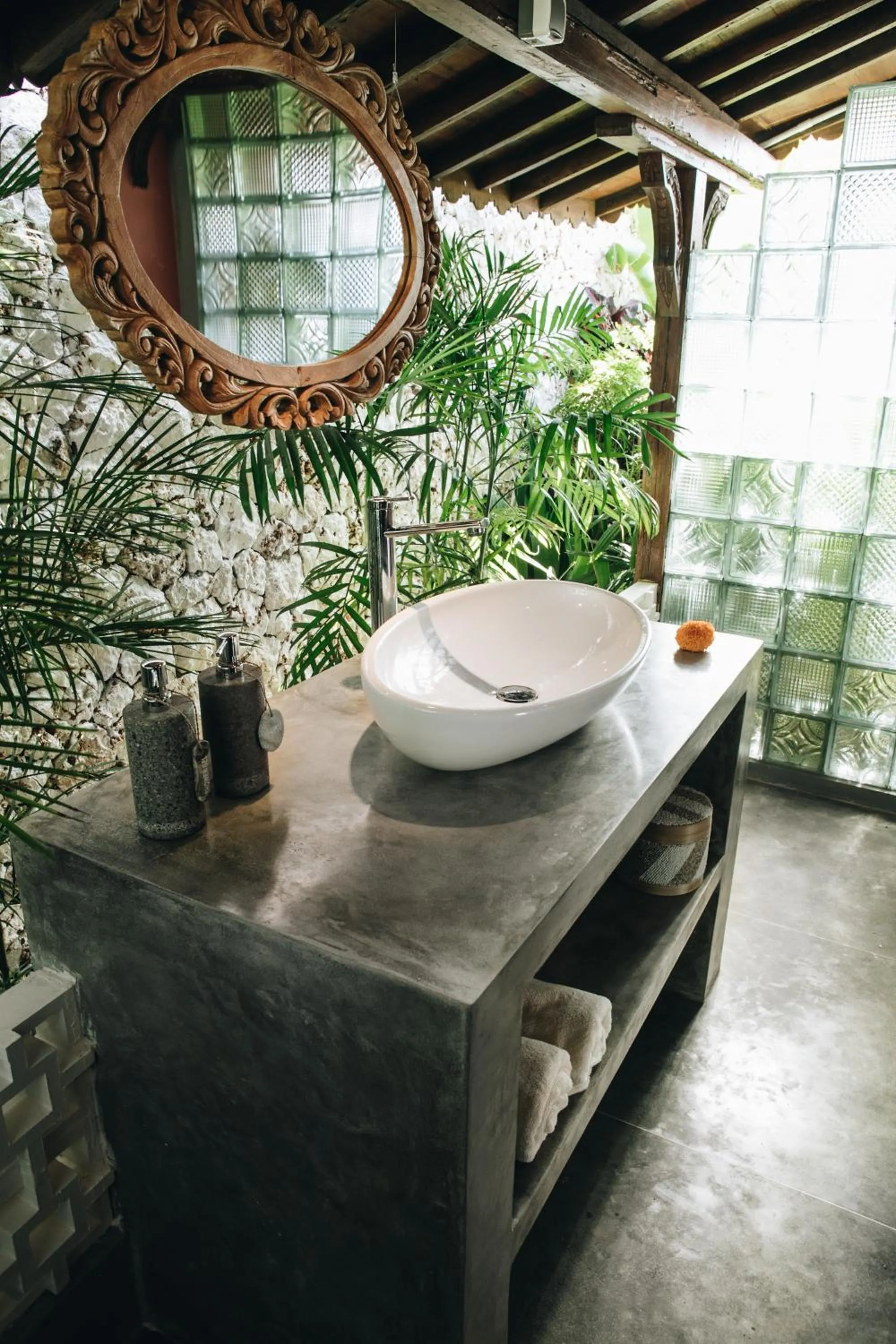 Bathroom in White Tortoise Eco Villa's