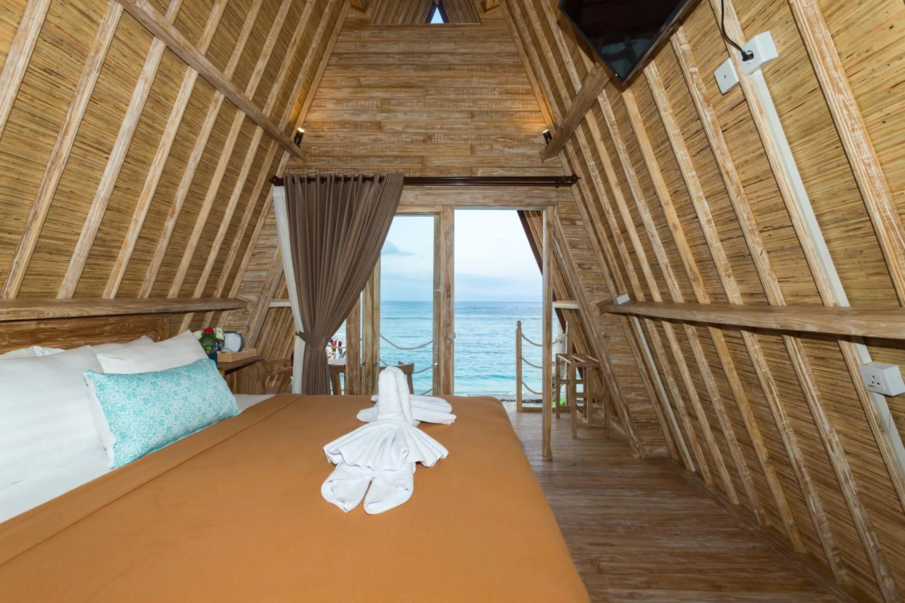 Sea view, Bed in The Dewi Sun Sun Nusa Penida