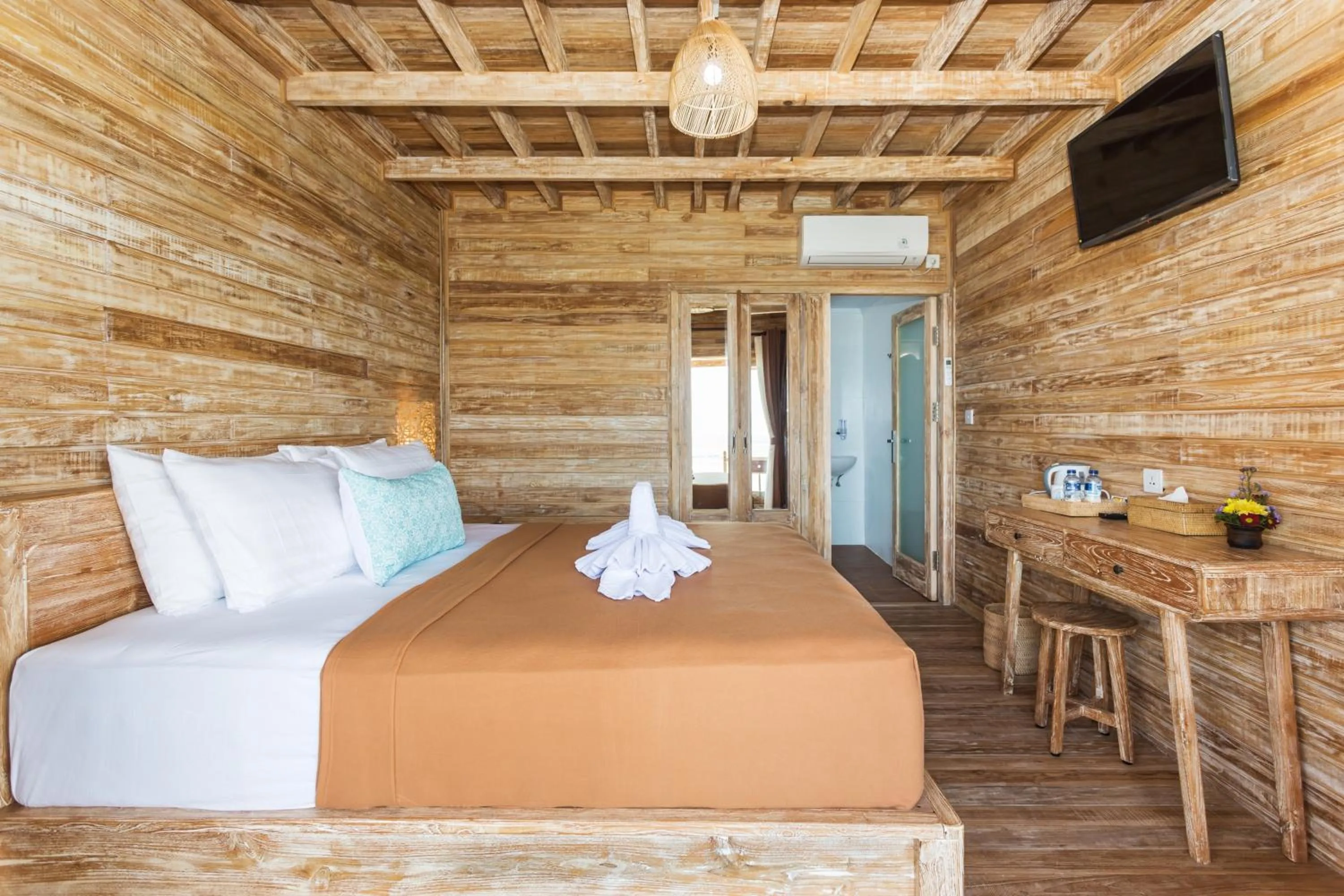 Photo of the whole room, Bed in The Dewi Sun Sun Nusa Penida