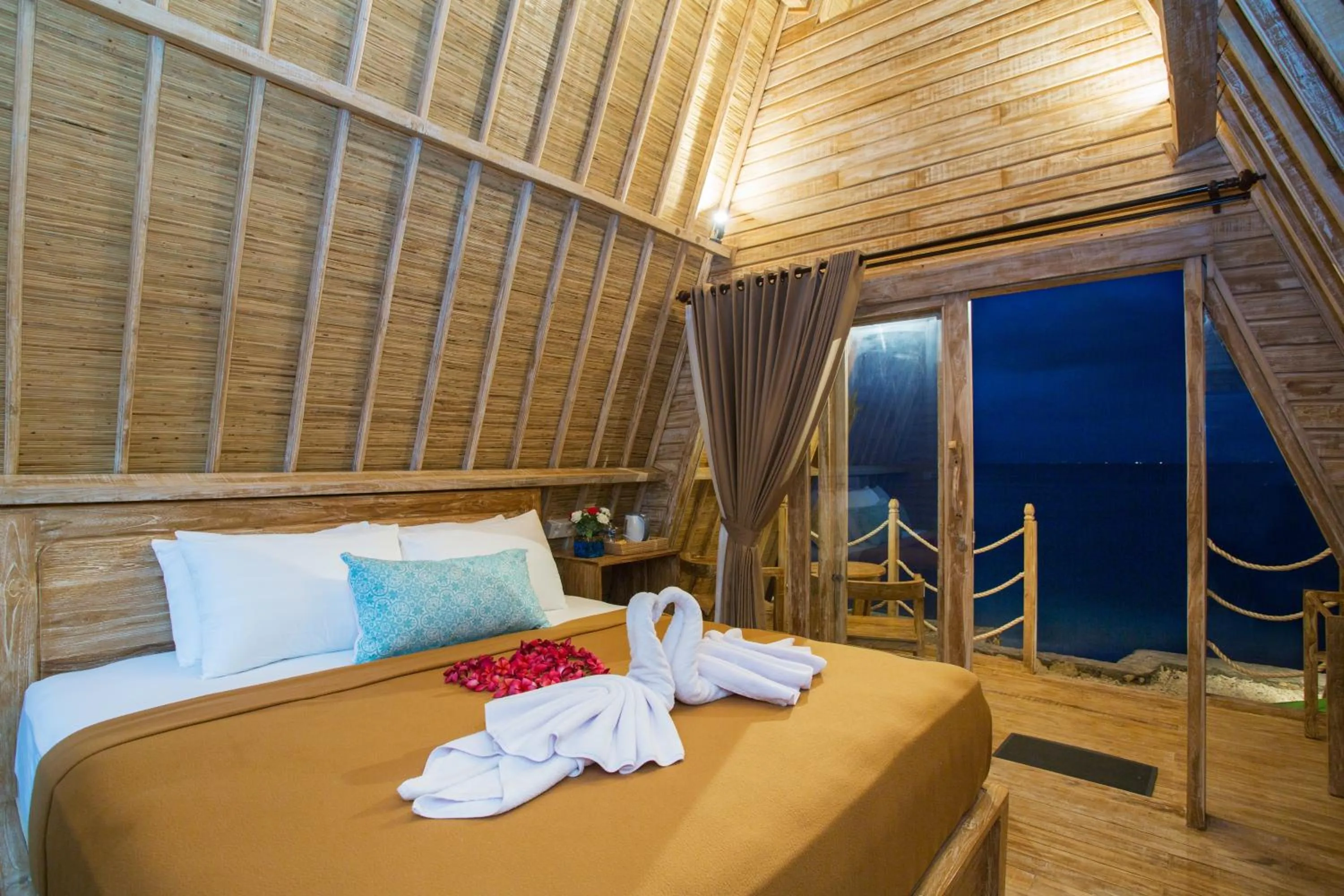 Bed in The Dewi Sun Sun Nusa Penida