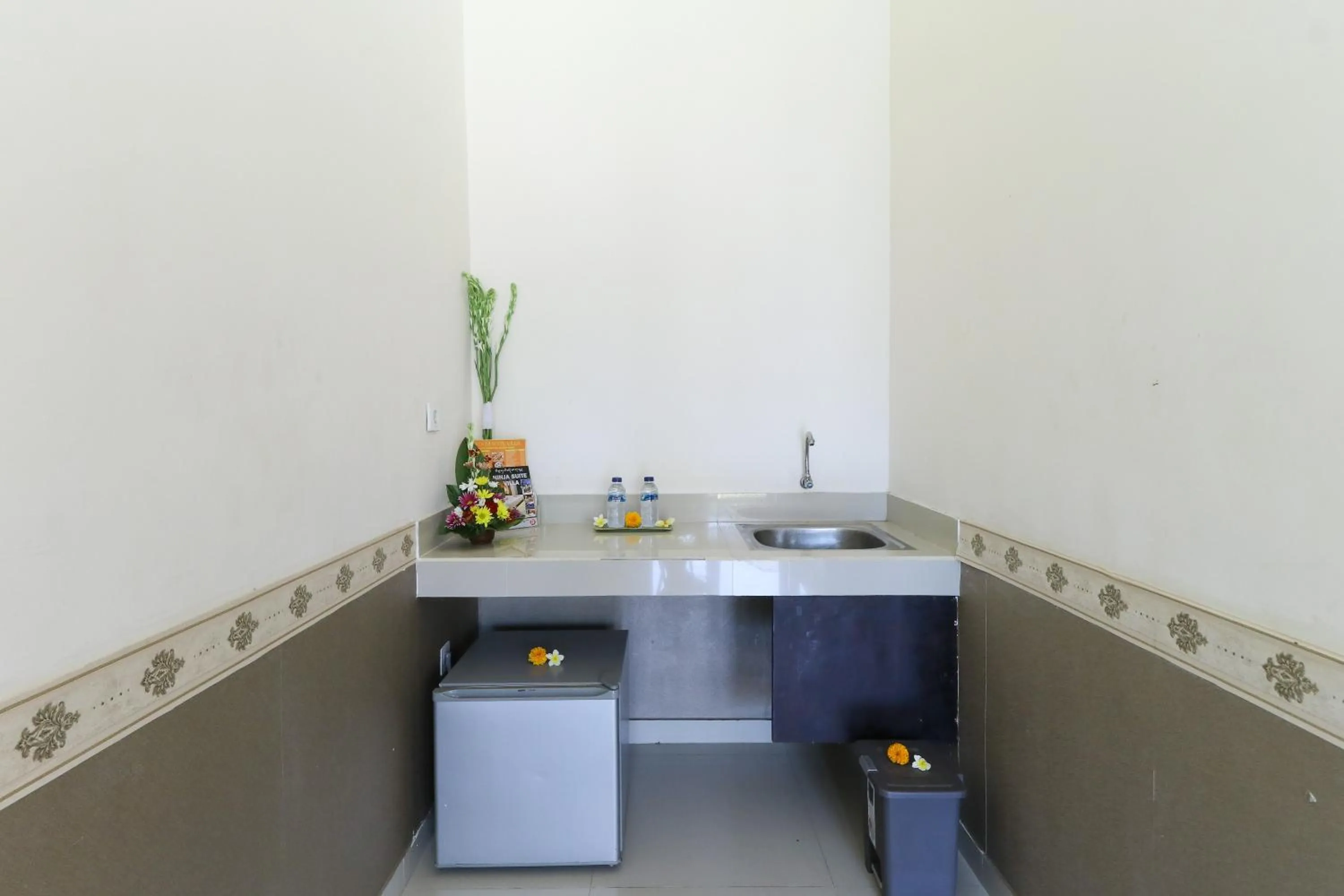 Kitchen or kitchenette in Ninja Suite Villa