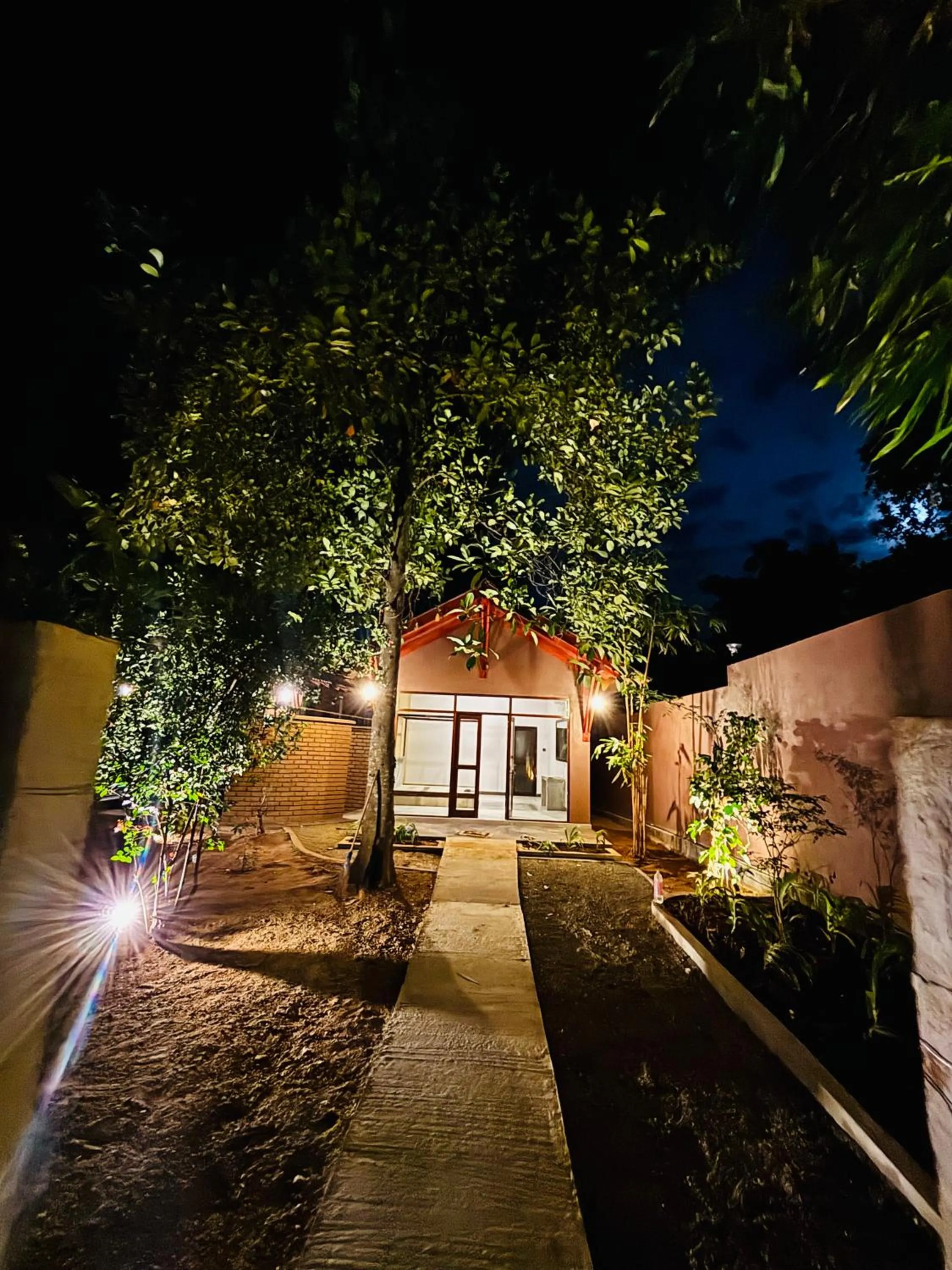 One-Bedroom Chalet in Mango Tree House