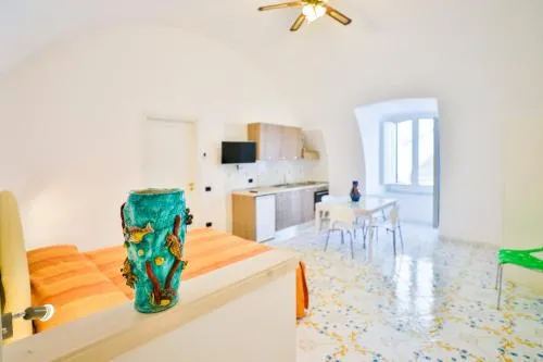 Della Monica Rooms