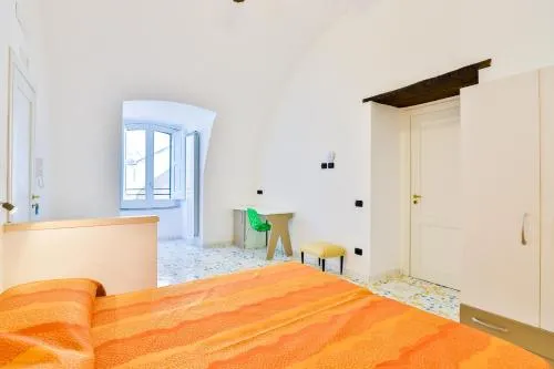 Della Monica Rooms