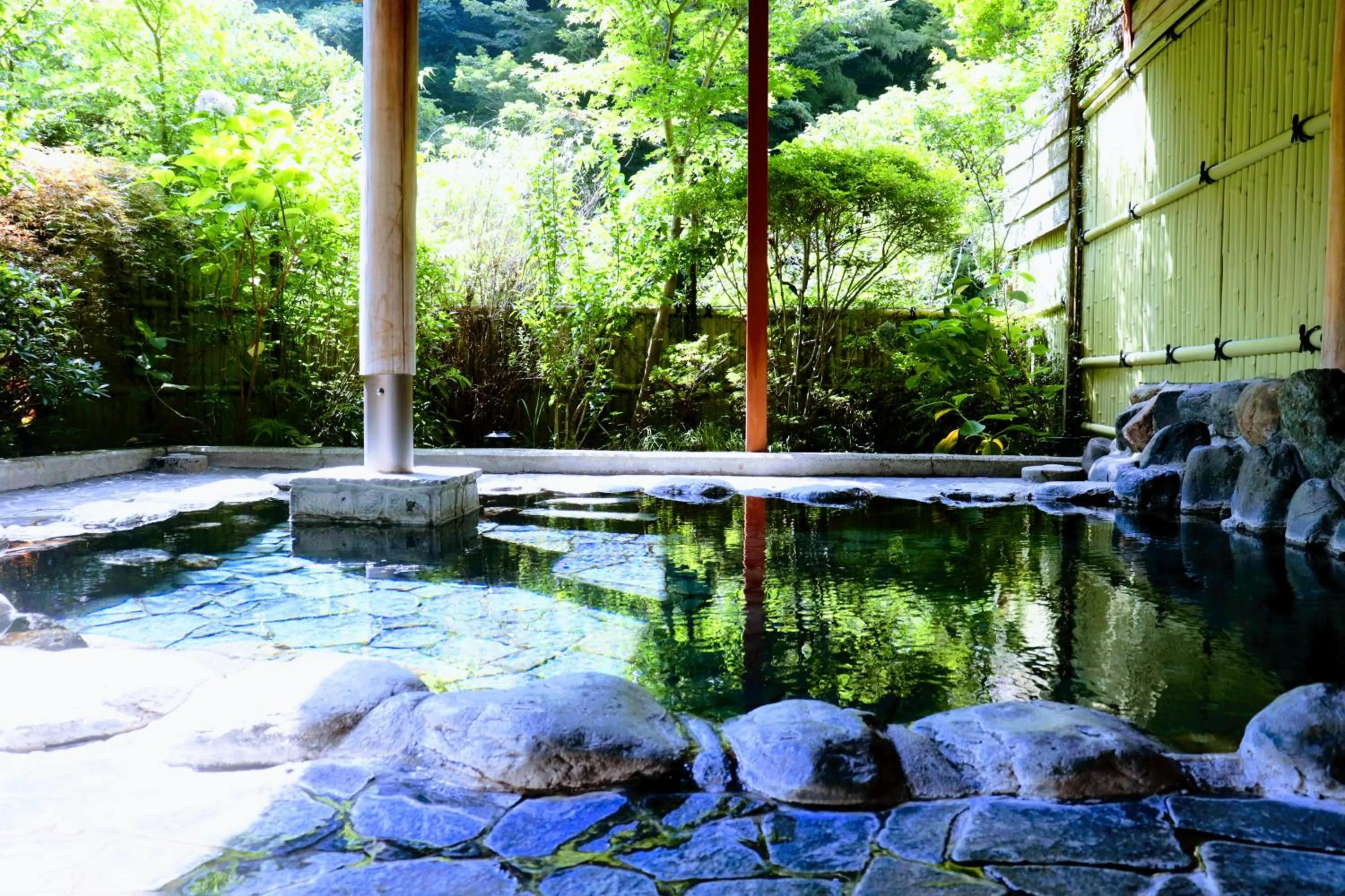 Open Air Bath in Onsen Guest House Tsutaya