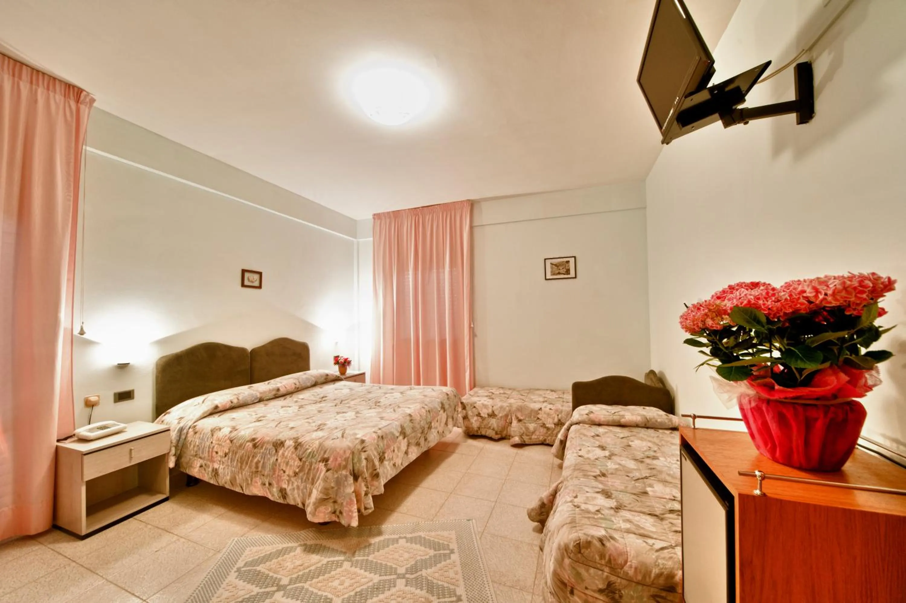 Bedroom, Bed in Hotel Il Quadrifoglio