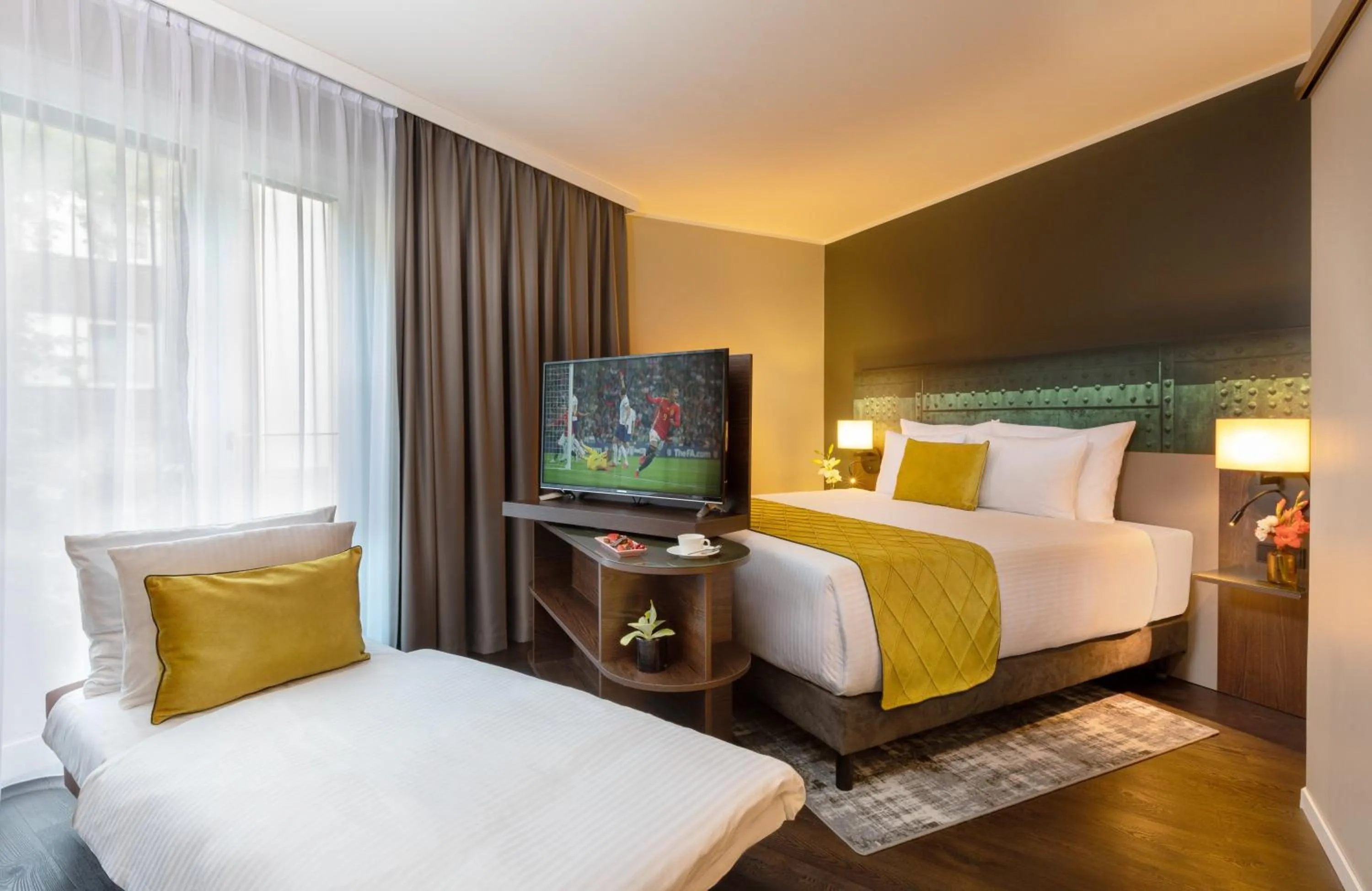 Bedroom, Bed in Leonardo Hotel Dortmund