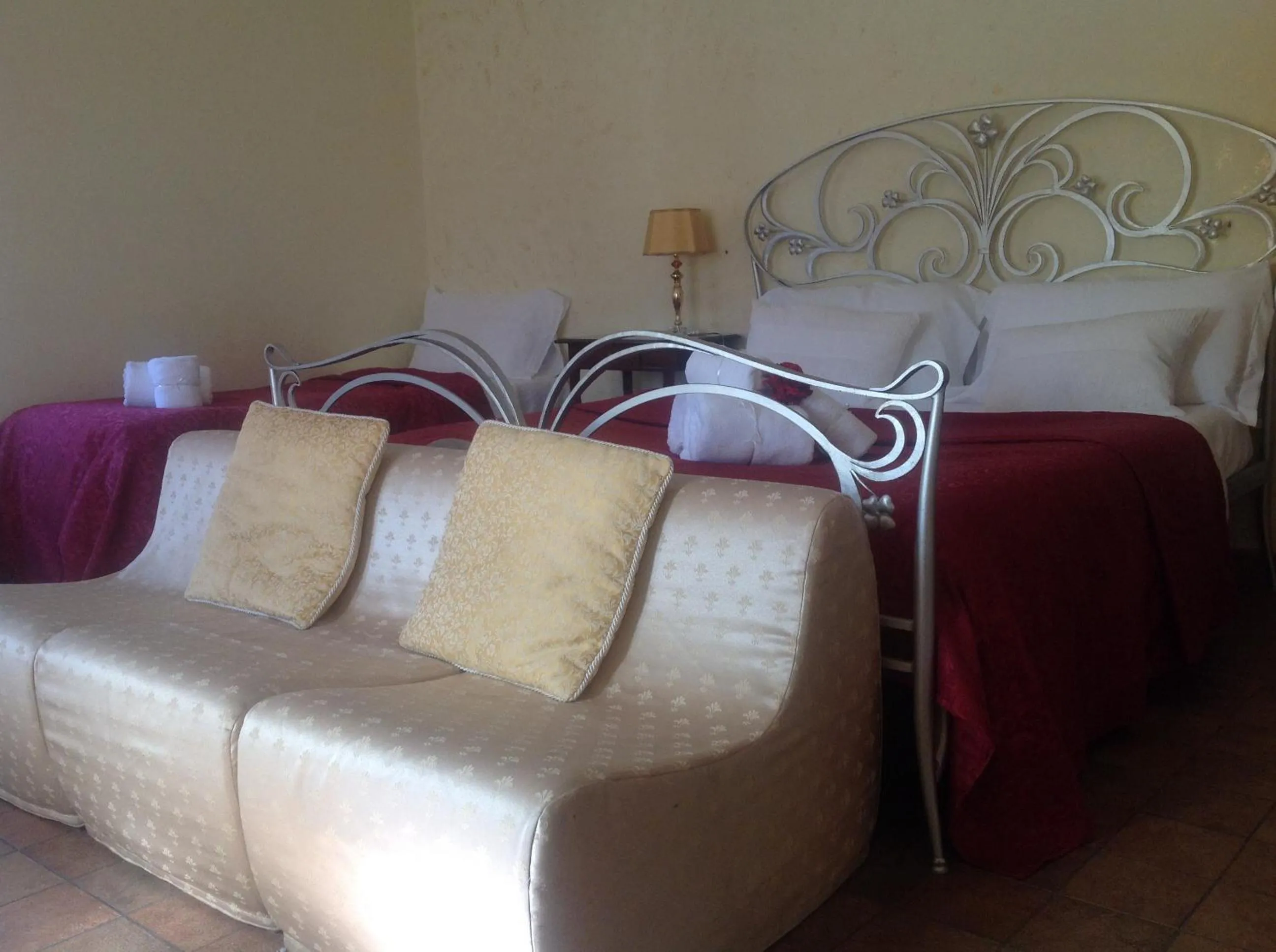 Bed in Room & Breakfast La Dimora