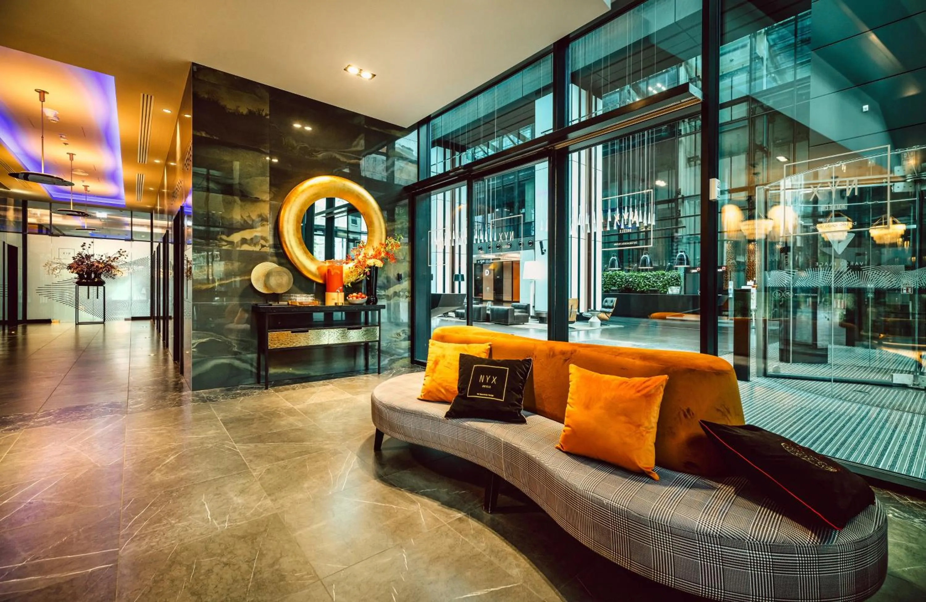 Lobby or reception in NYX Hotel Warsaw by Leonardo Hotels