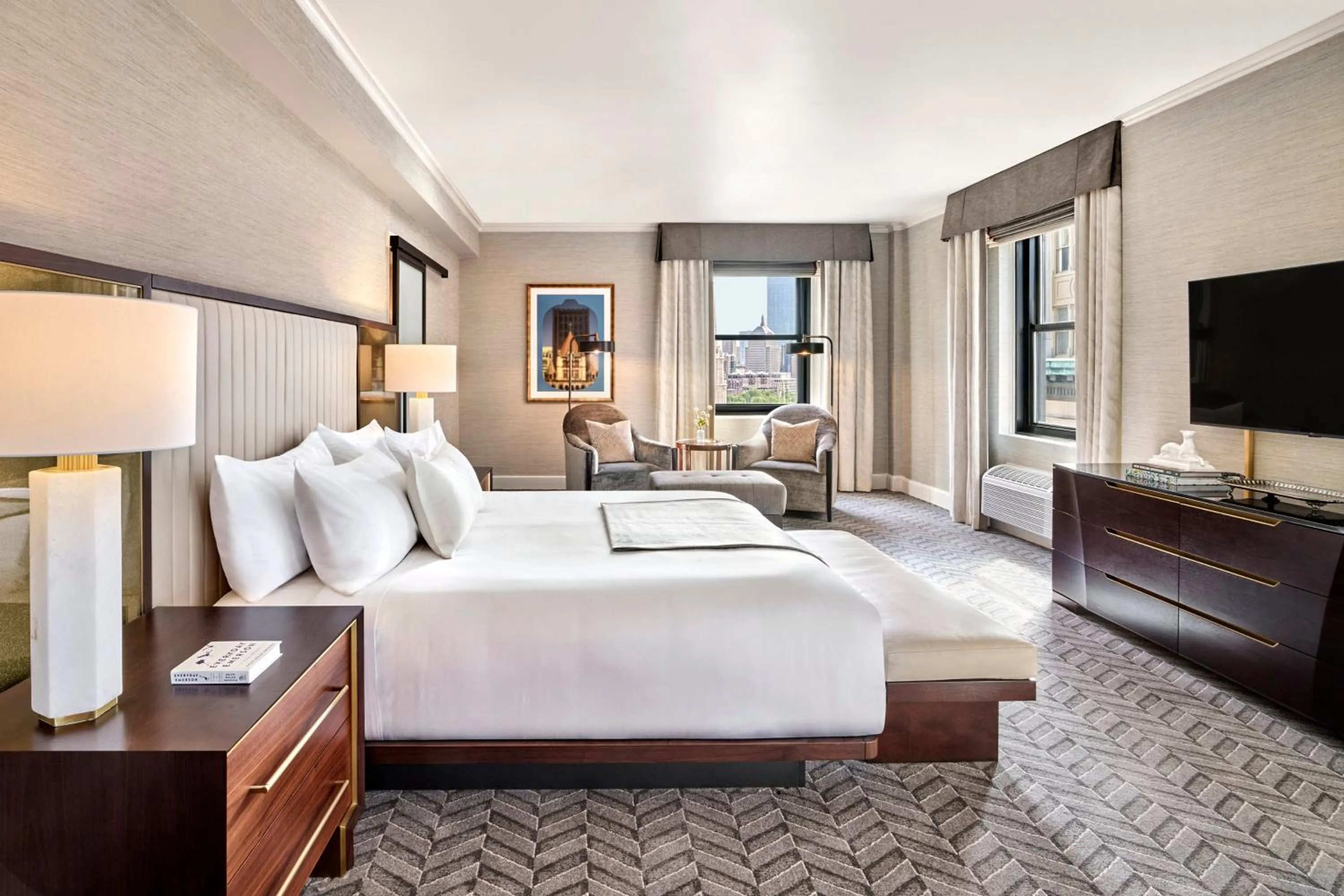 Photo of the whole room, Bed in Boston Omni Parker House Hotel