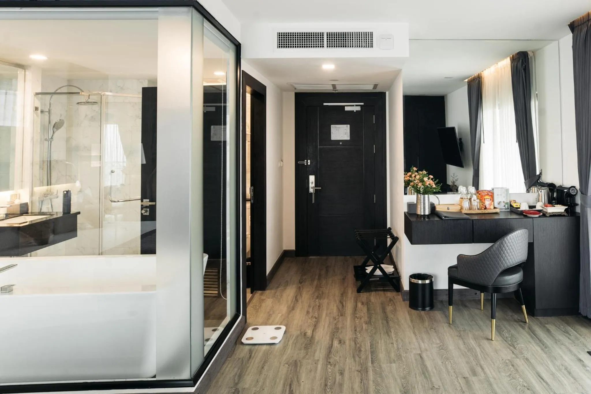 Bedroom, Bed in SureStay Hotel by Best Western Vientiane