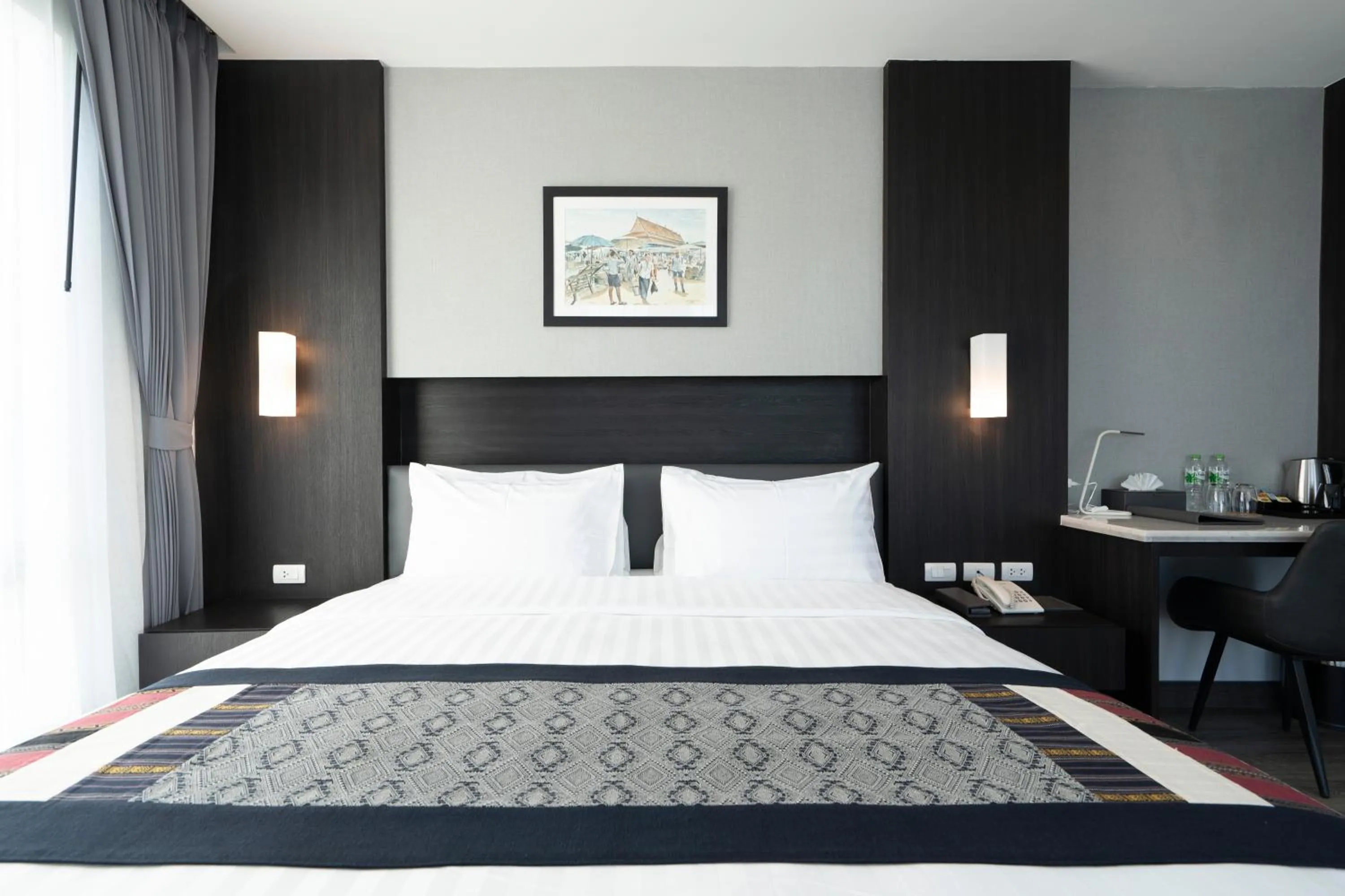 Bedroom, Bed in SureStay Hotel by Best Western Vientiane