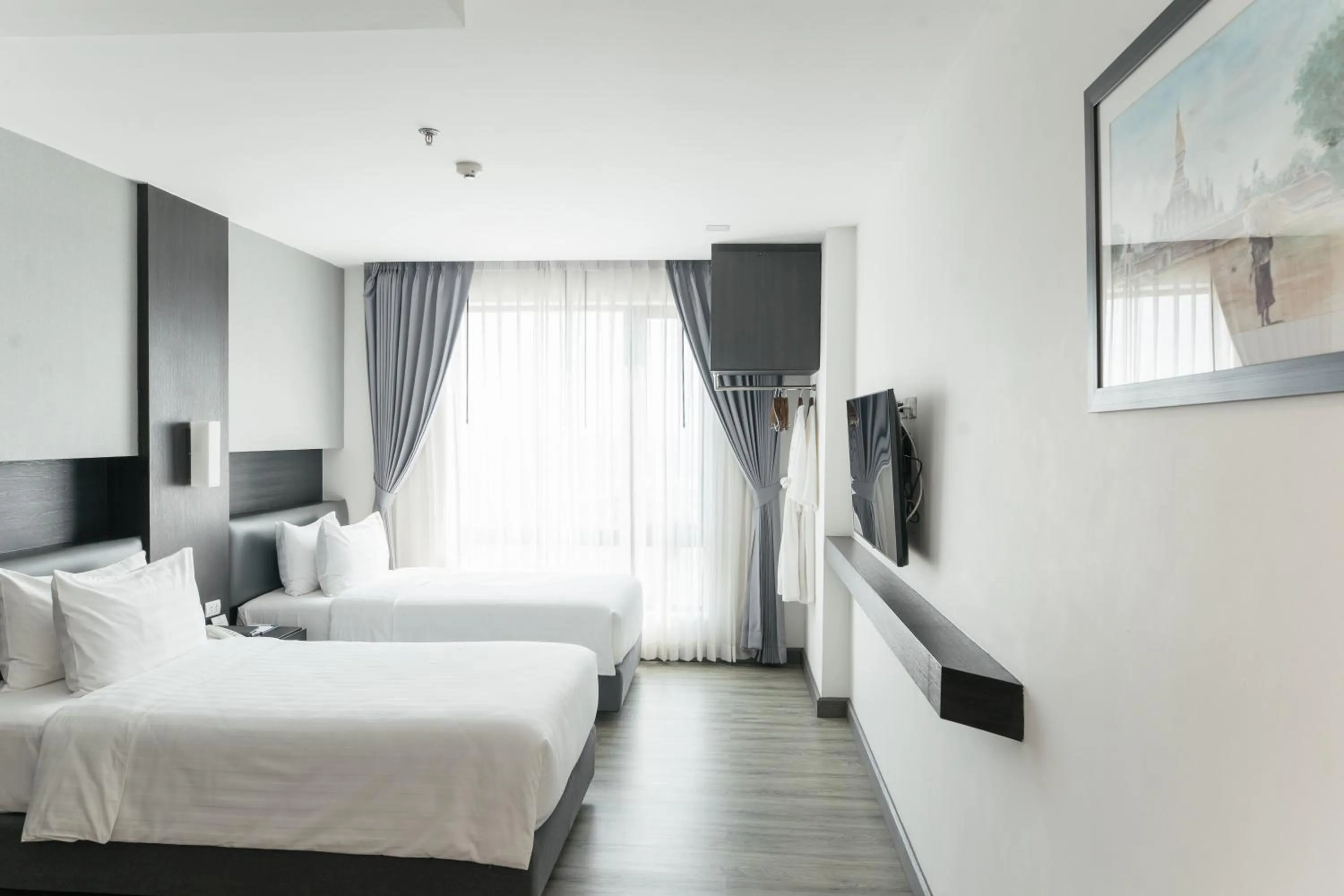 Bedroom, Bed in SureStay Hotel by Best Western Vientiane
