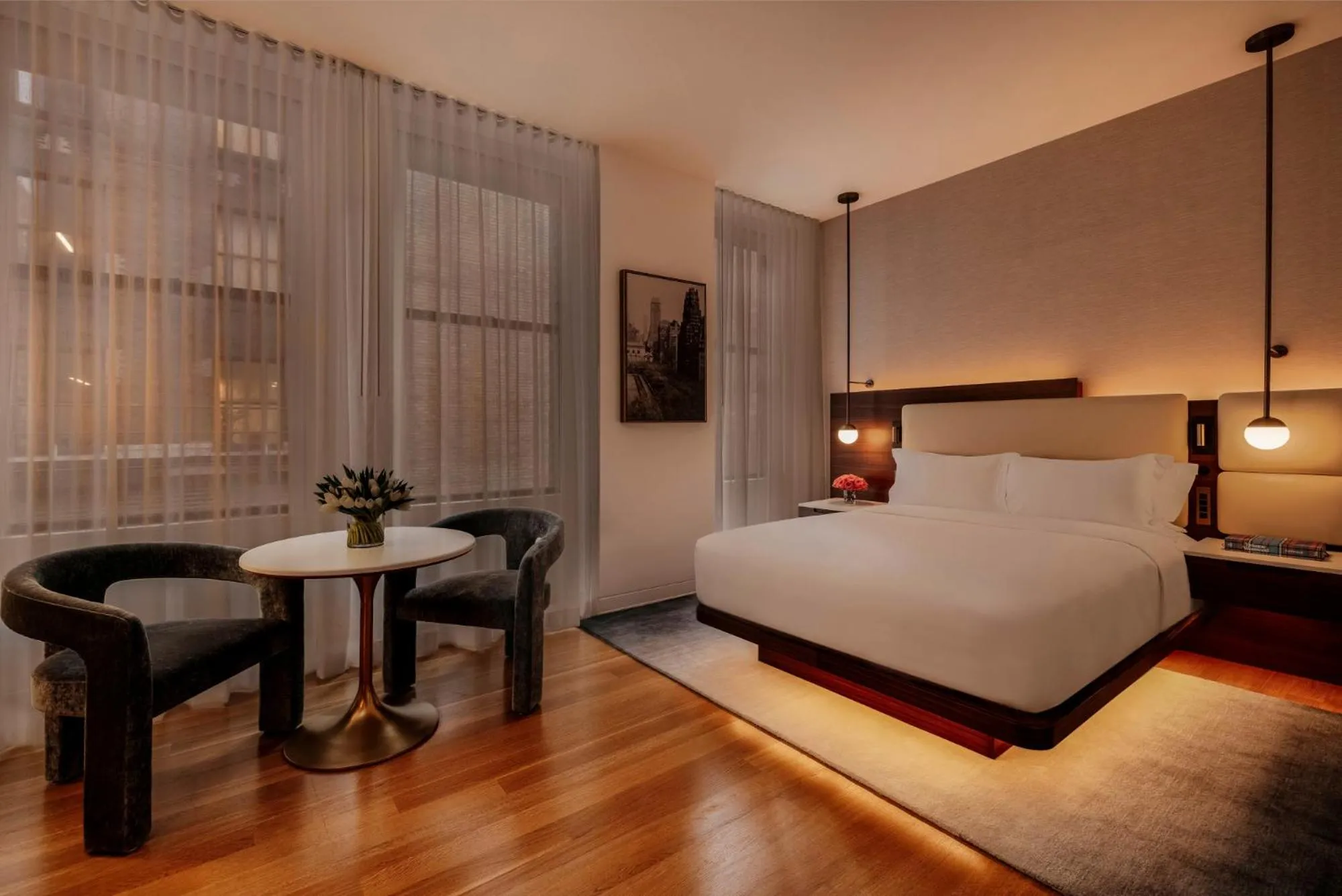 Photo of the whole room, Bed in Bryant Park Hotel