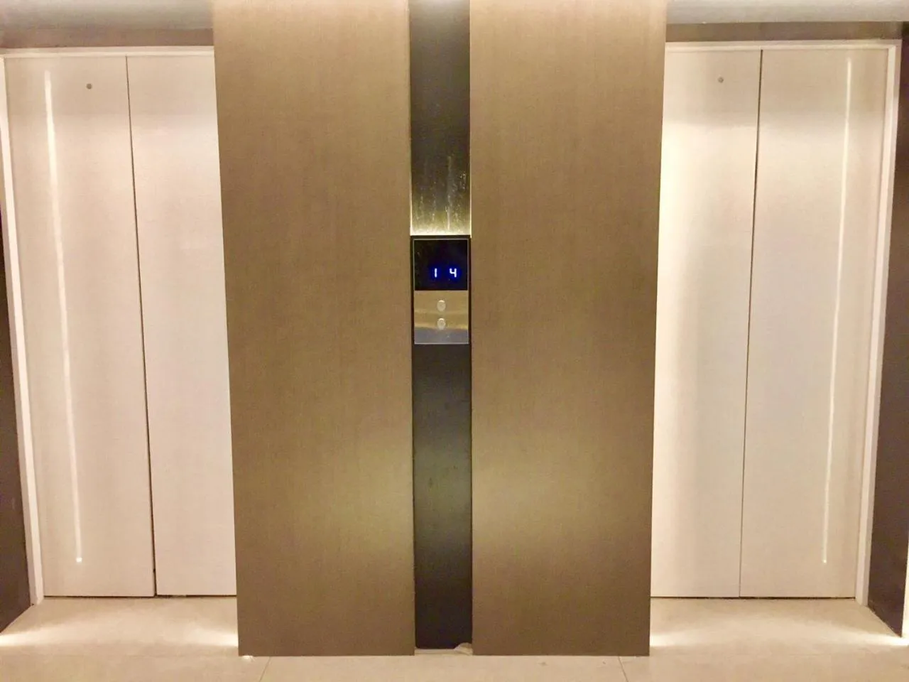 elevator in Tian Yi International Hotel 天艺国际酒店