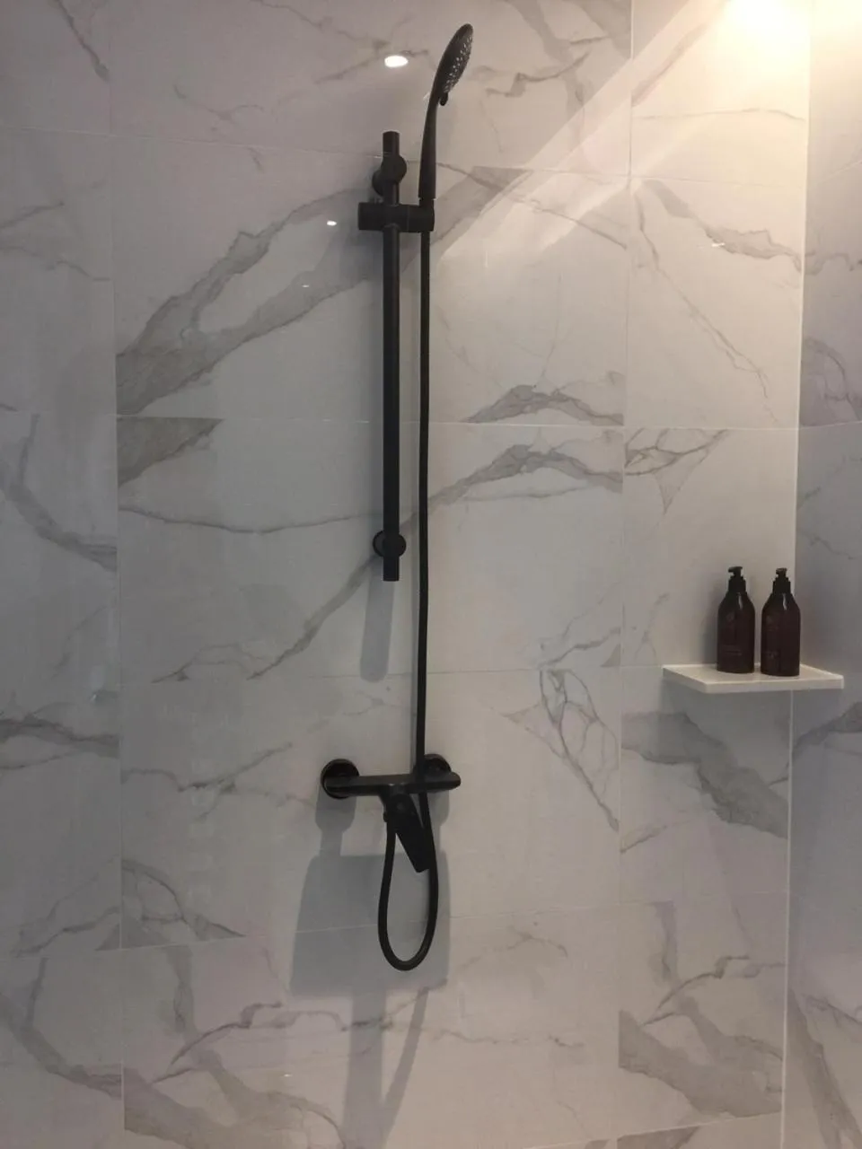 Shower in Tian Yi International Hotel 天艺国际酒店