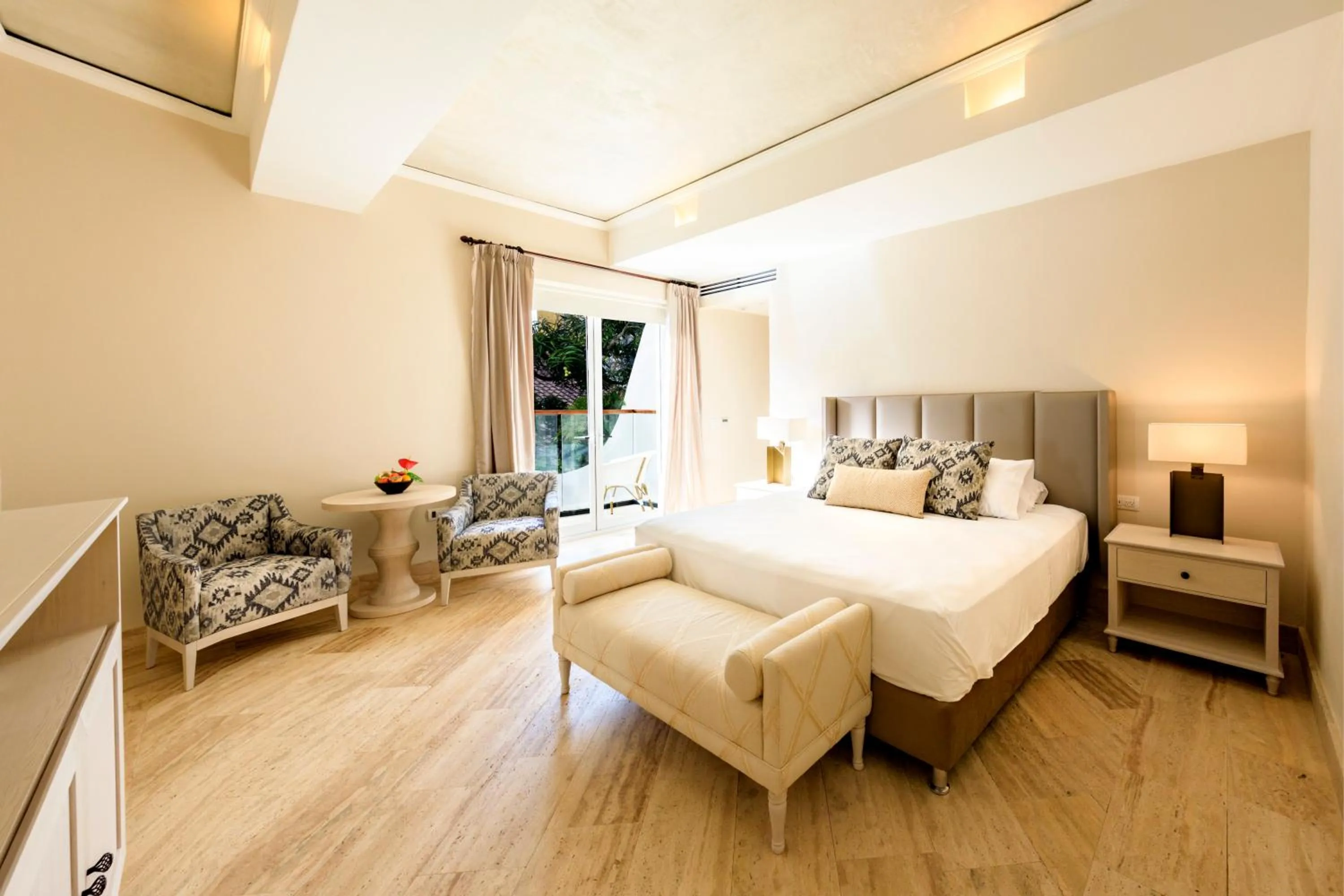 Photo of the whole room, Bed in Eurostars Marqués de Villalta