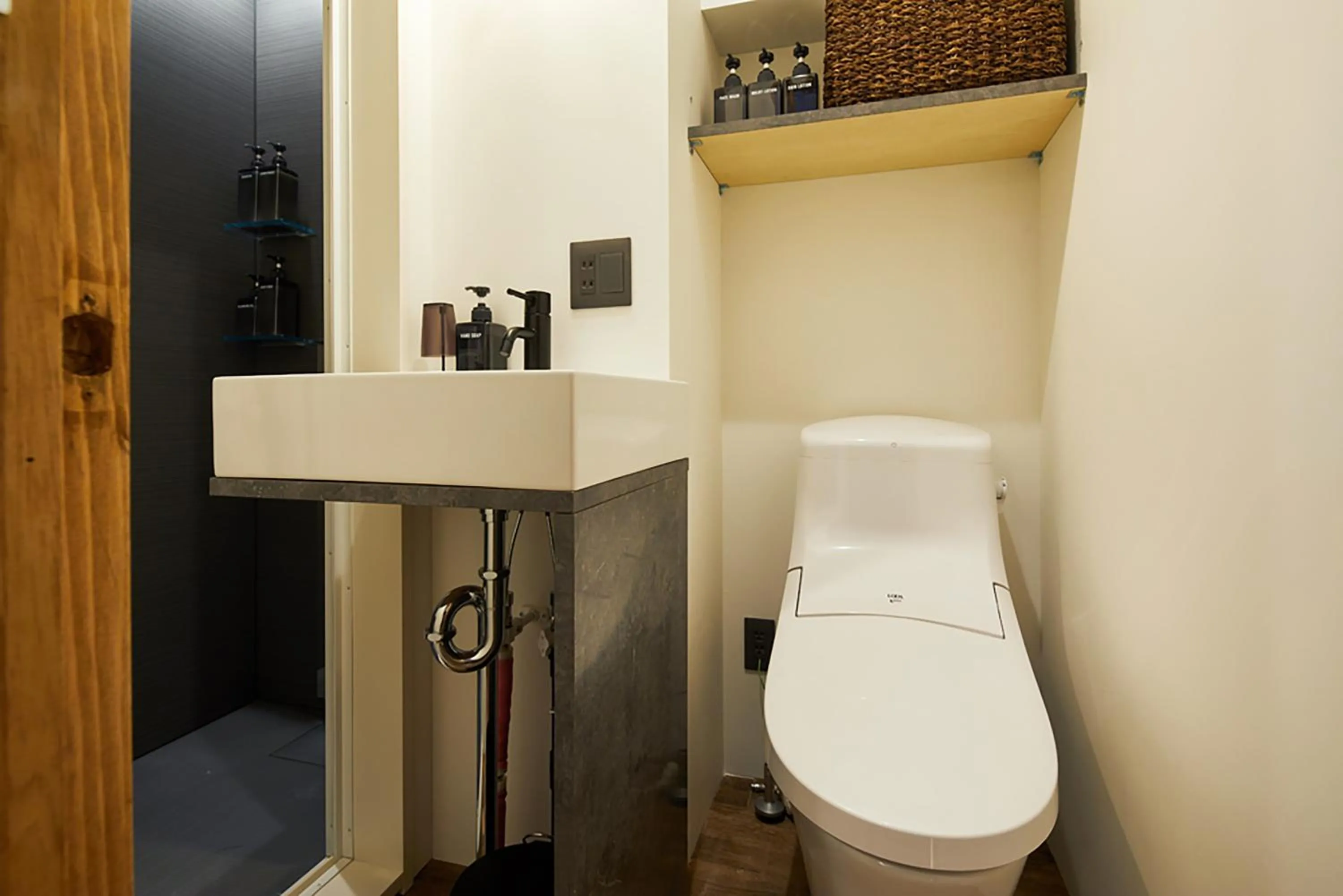 Toilet in mizuka Imaizumi 4 - unmanned hotel -