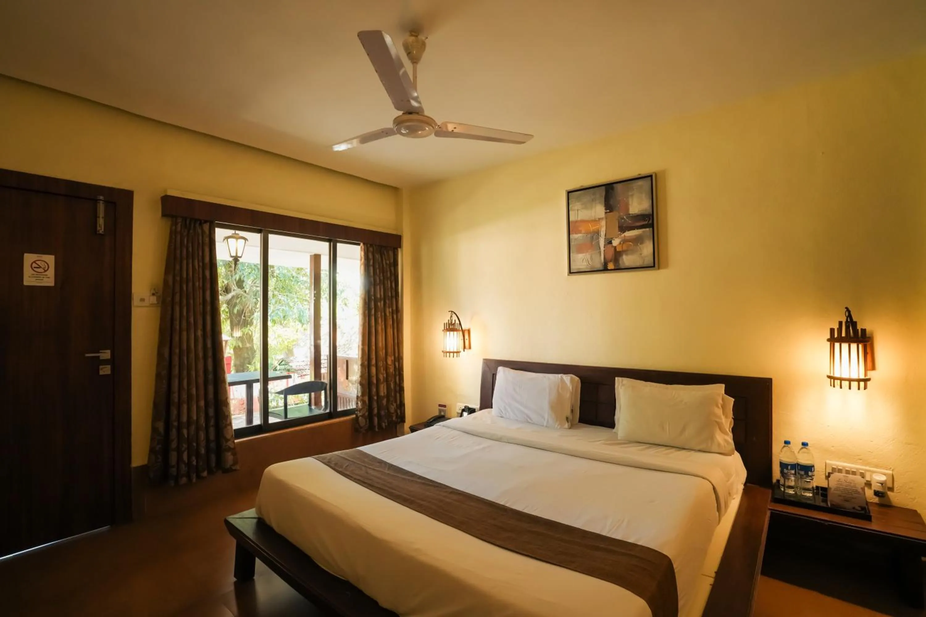 Photo of the whole room, Bed in Adamo The Village