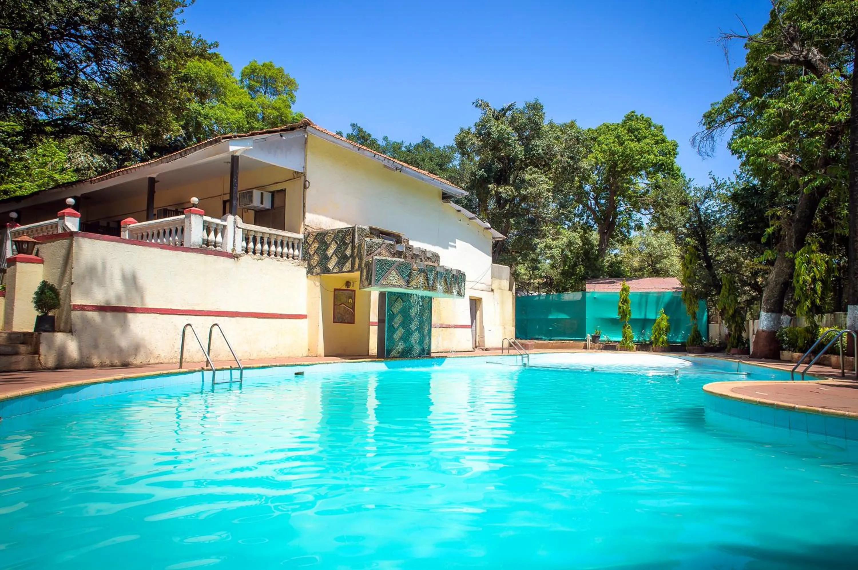  in Adamo The Village