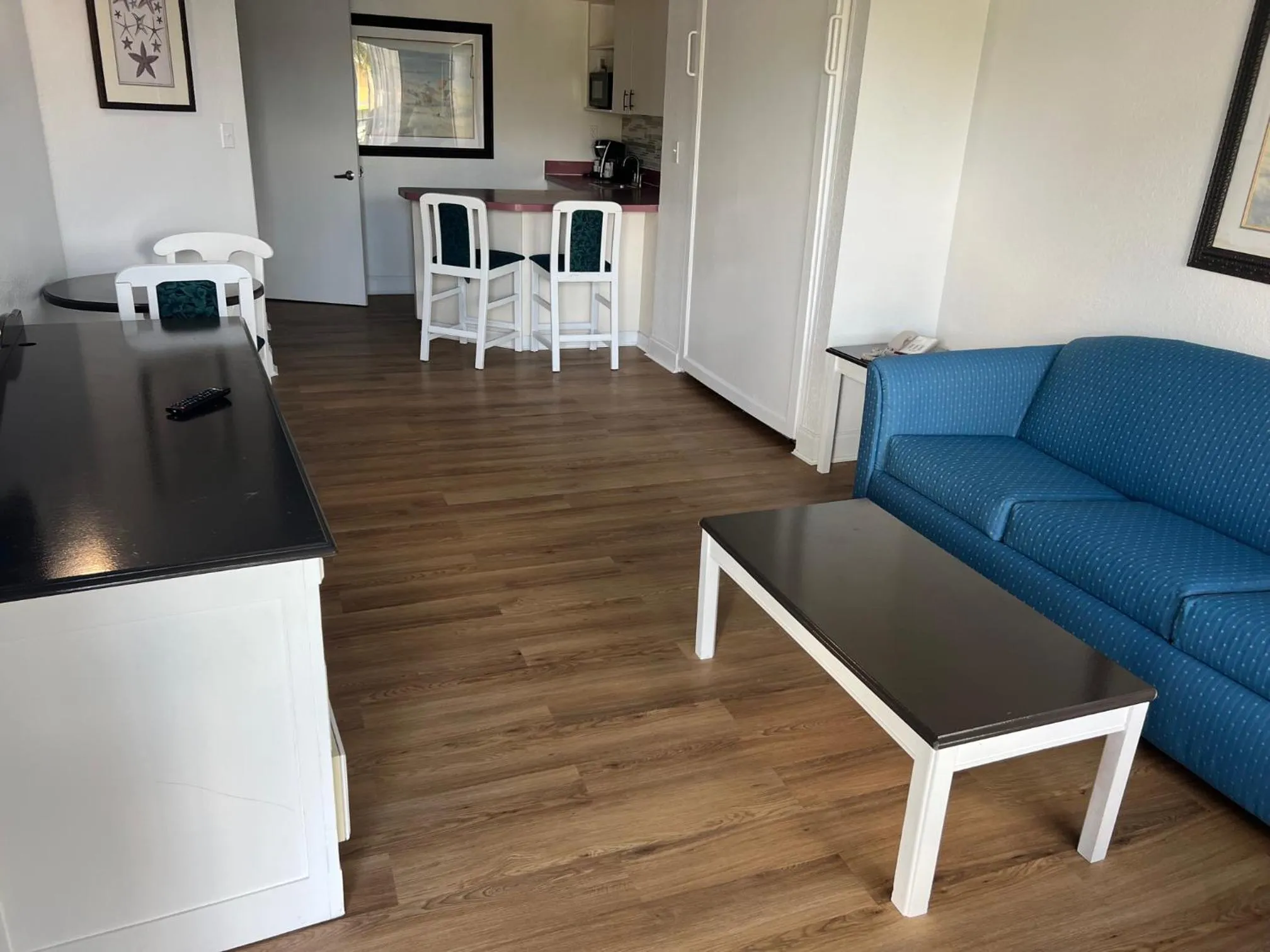 Living room in Seralago Hotel & Suites Main Gate East