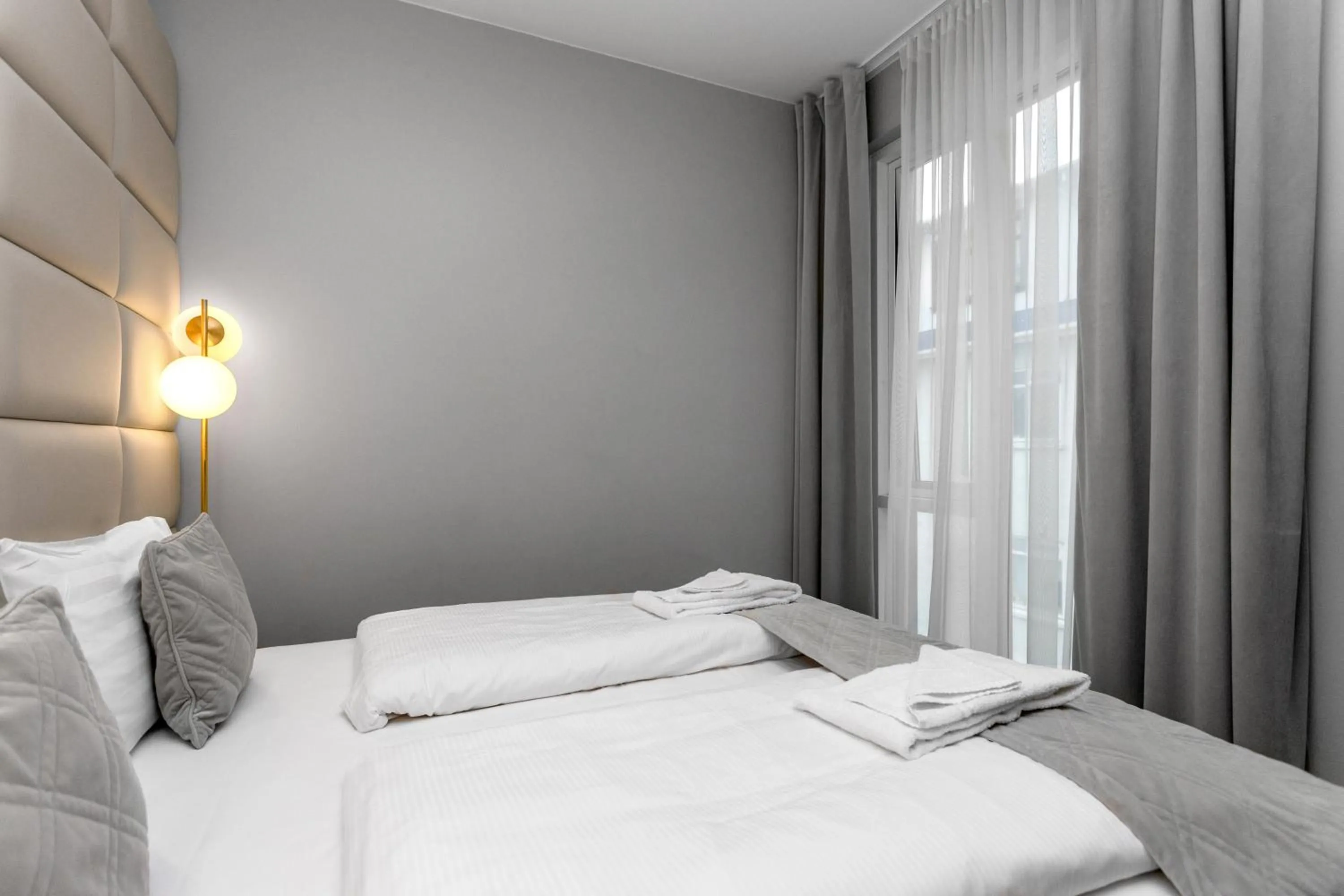 Bed in Midtown Hotel