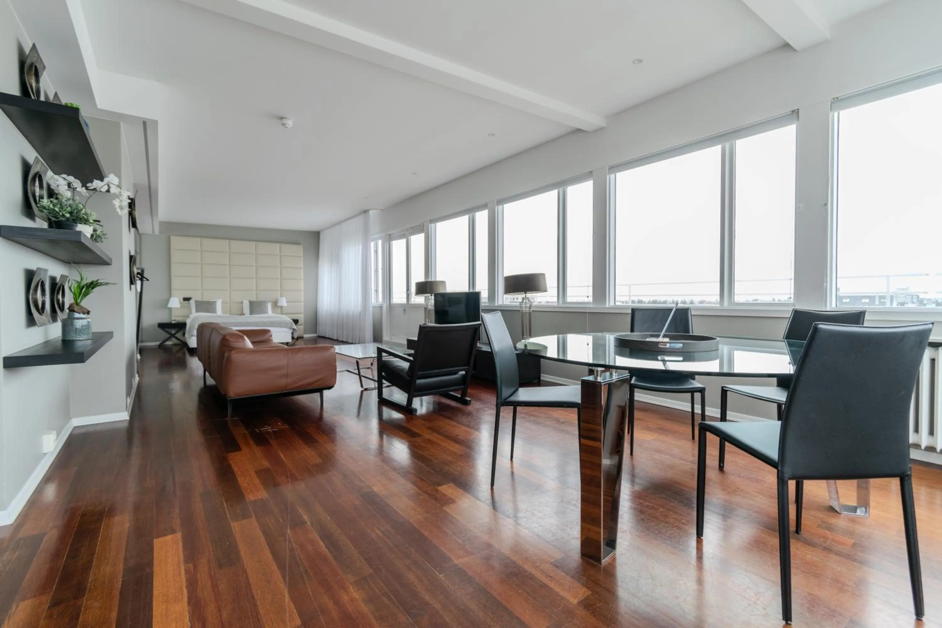 Bed in Midtown Hotel