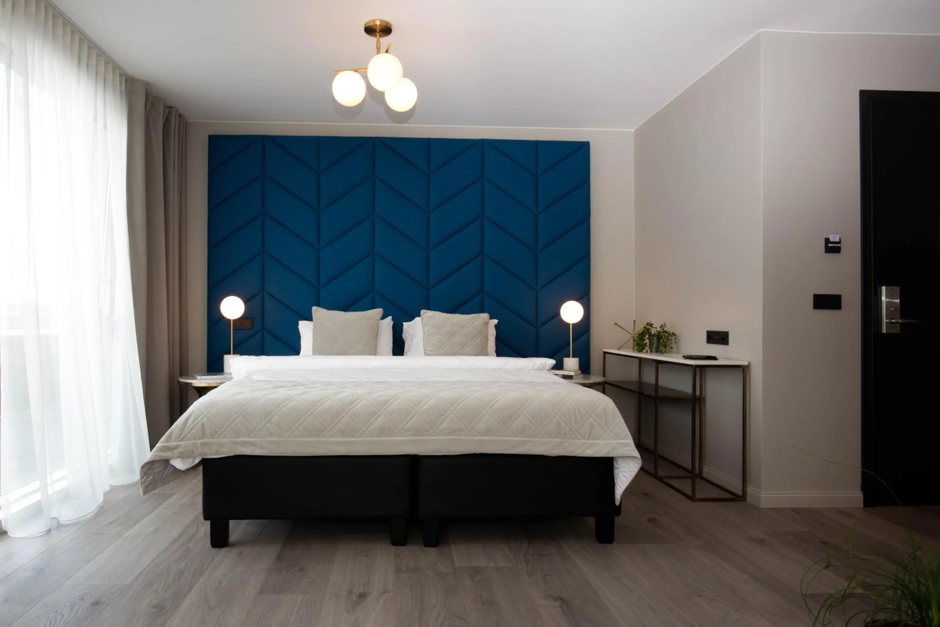 Photo of the whole room, Bed in Midtown Hotel