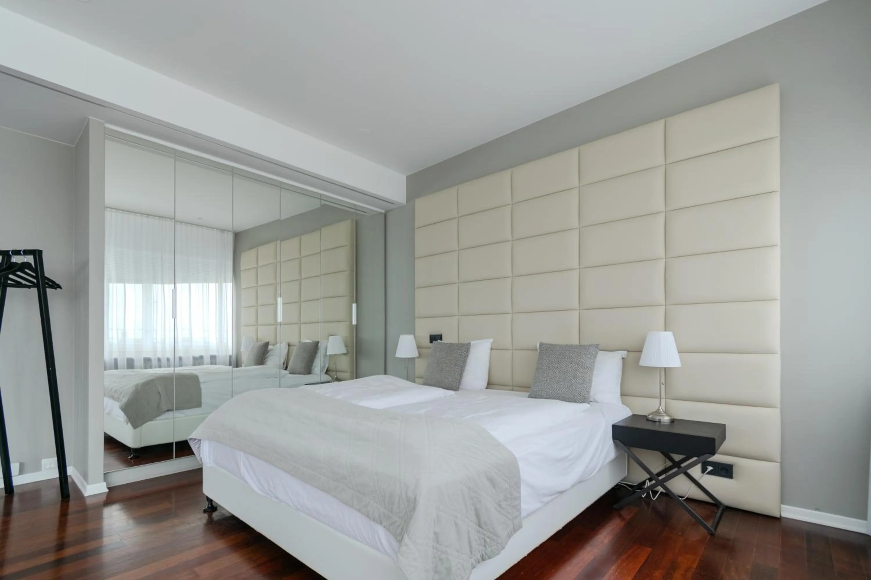 Bed in Midtown Hotel