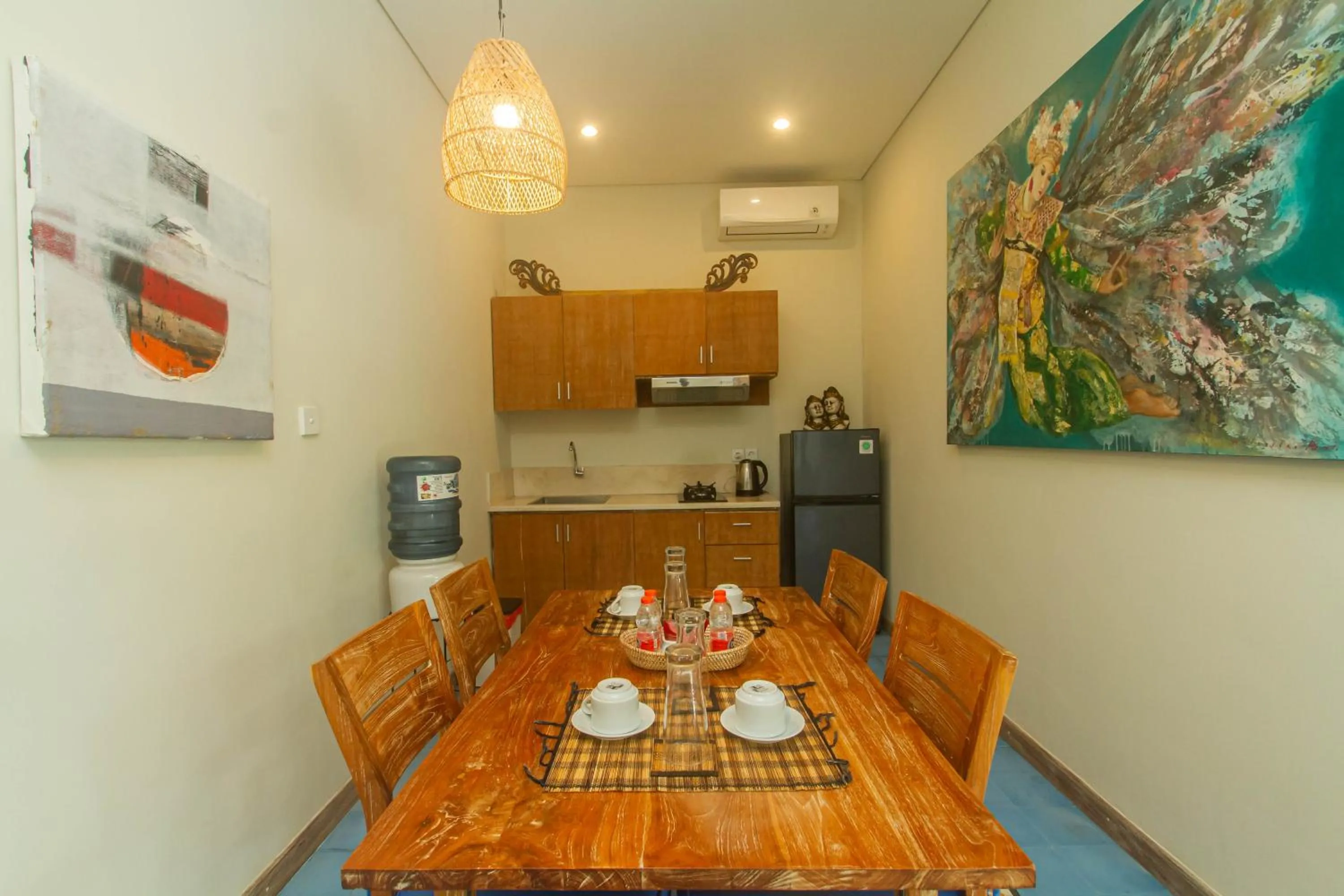 Dining area in Sari Dana Villas