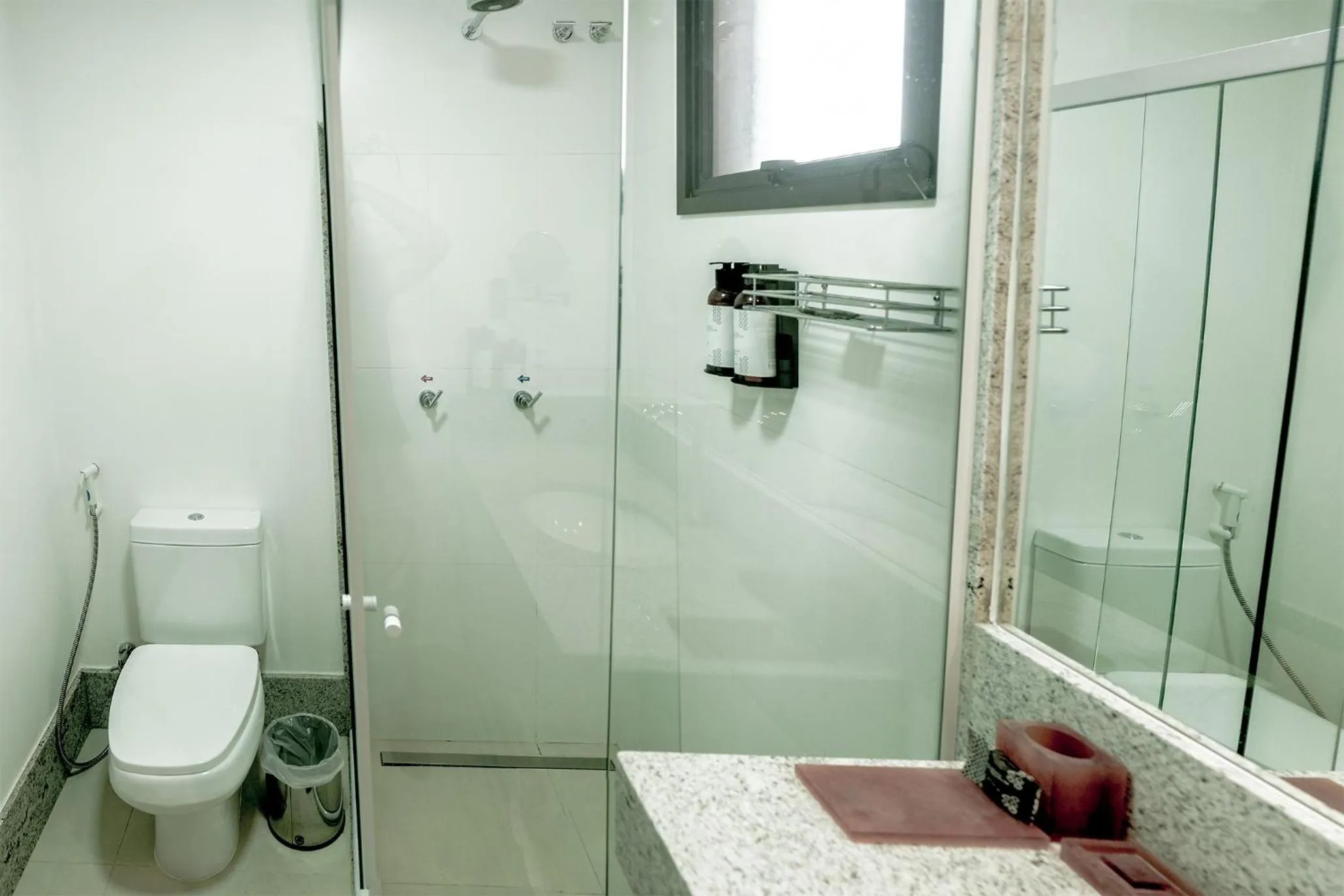 Shower in Hplus Premium Palmas