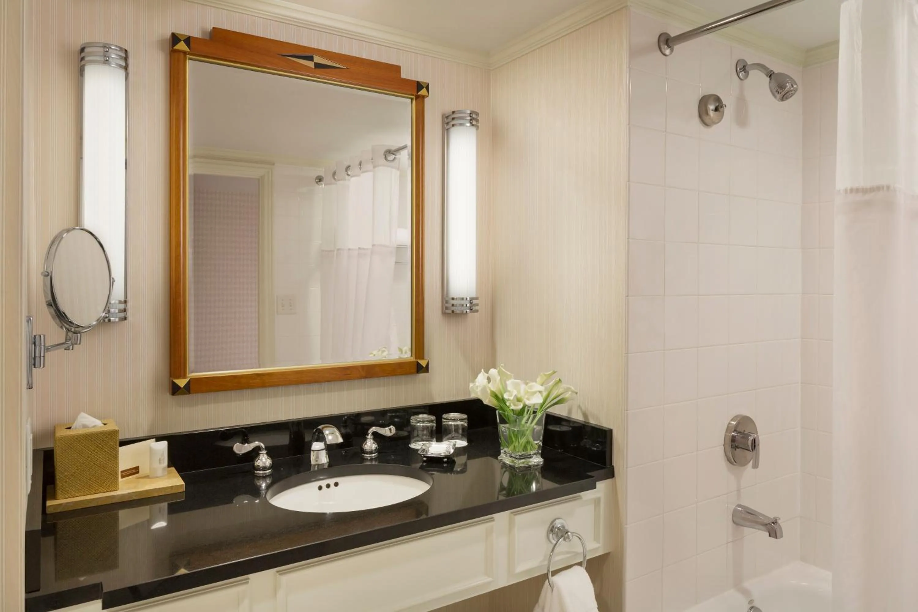 Shower in Orchard Hotel