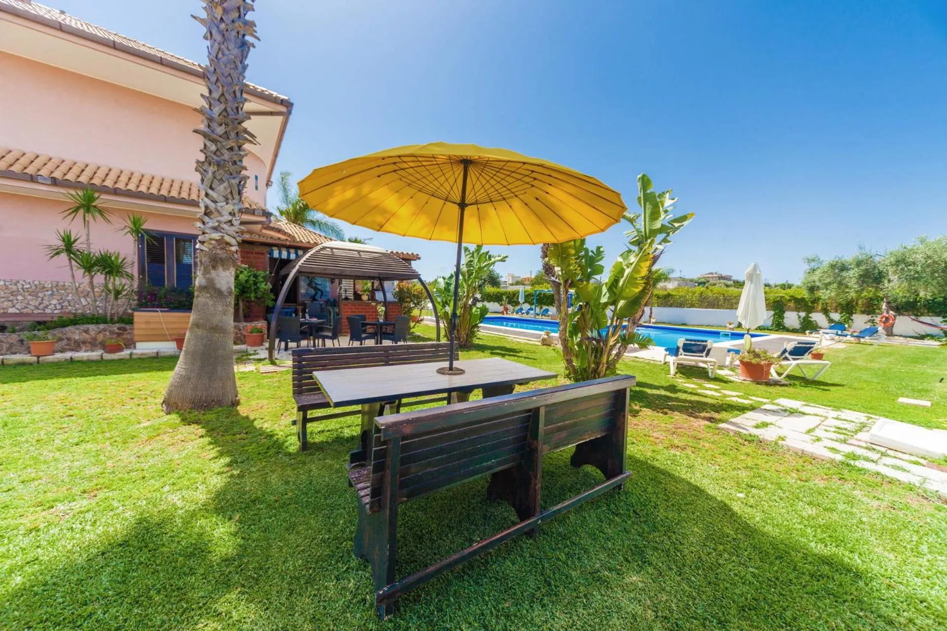 Garden in B&B Sicilia Bella