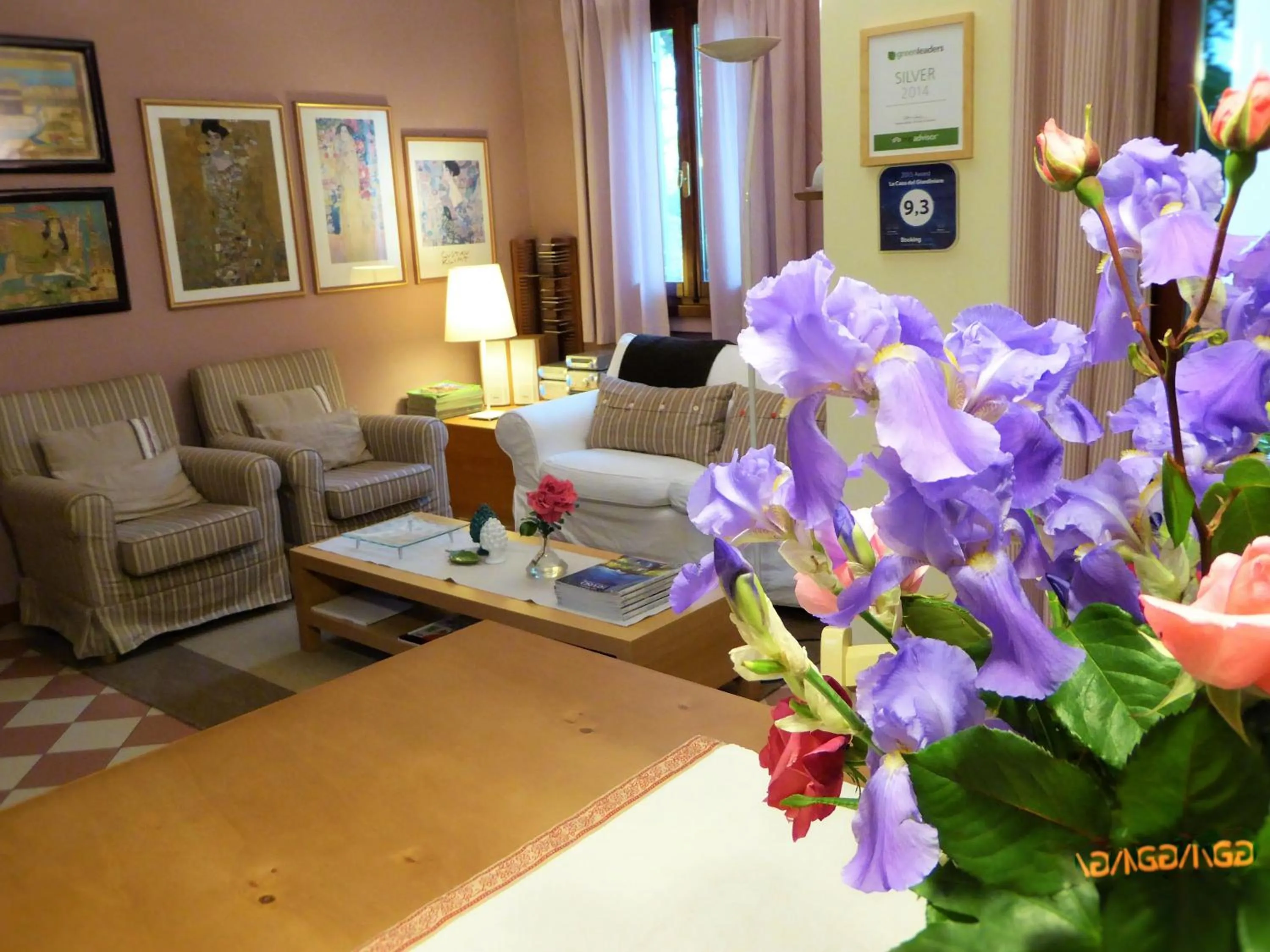 Communal lounge/ TV room in La Casa del Giardiniere