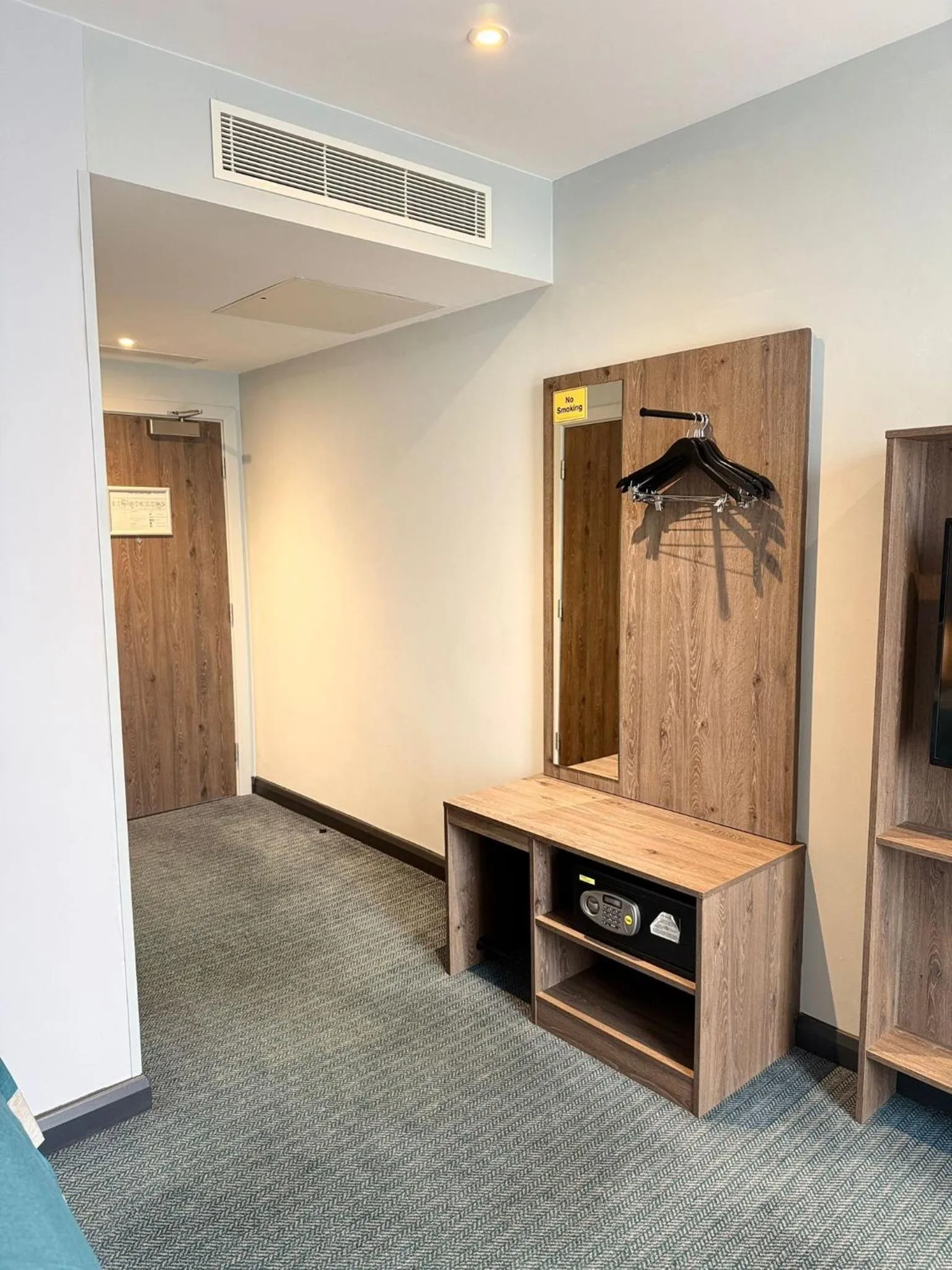 Photo of the whole room in Holiday Inn - the niu, Loom Manchester North by IHG